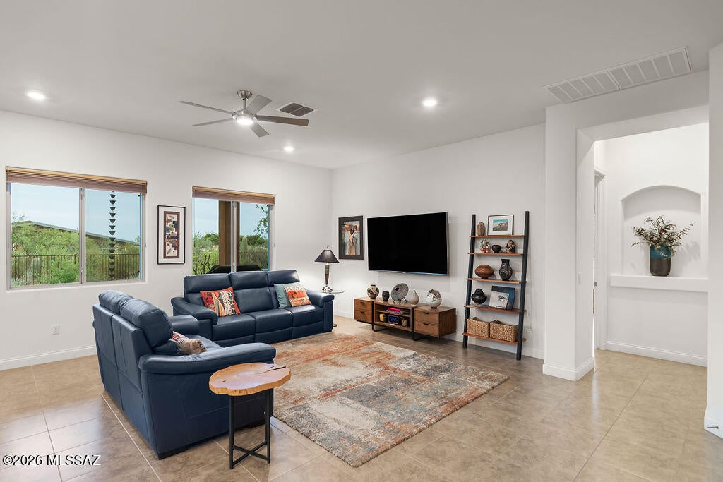 887 S Castar Drive
