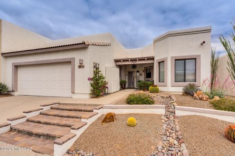 Photo of 668 W Camino Del Bondadoso, Green Valley, AZ 85614 (MLS # 22607716)