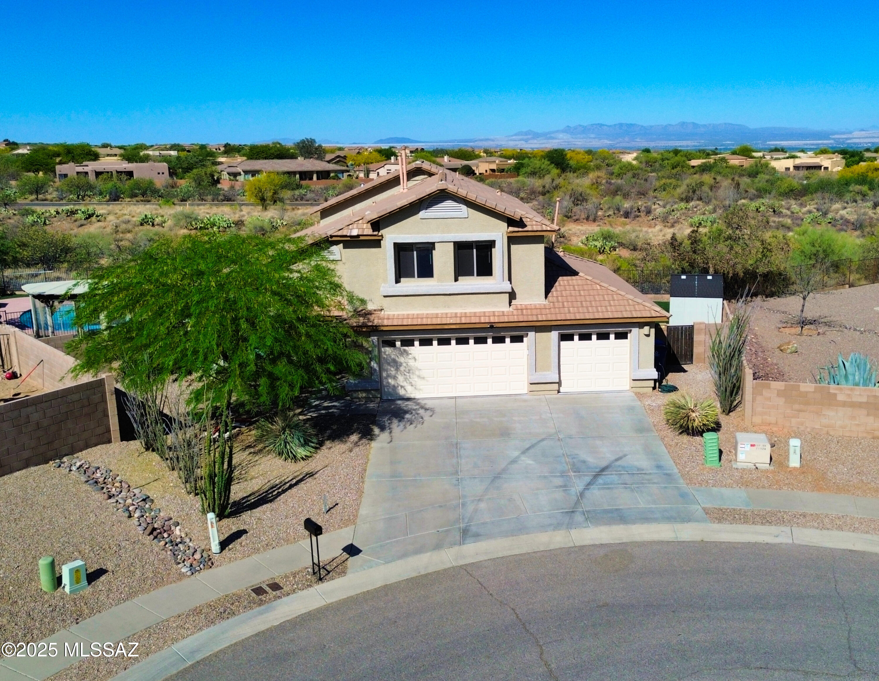 761 W Grantham Street