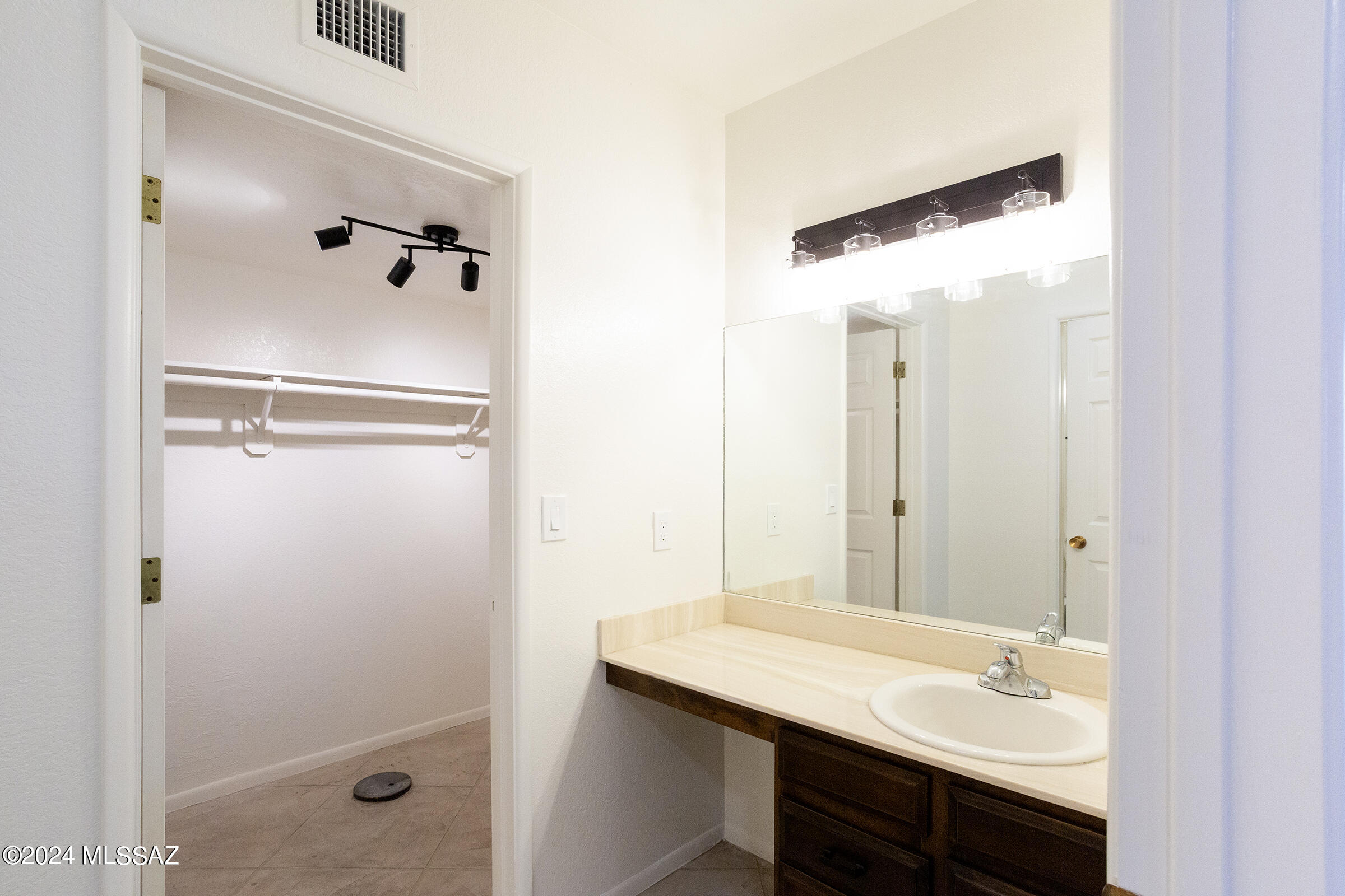 Rancho Grande - Residential Lease
