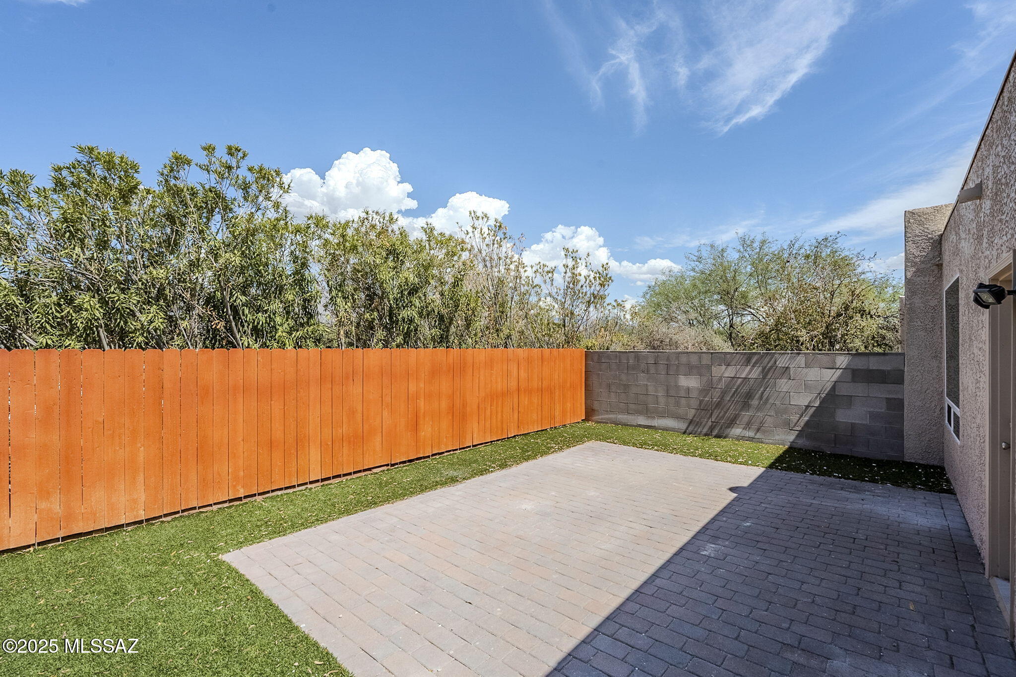 2601 E. Prince Rd. (1-20) - Residential