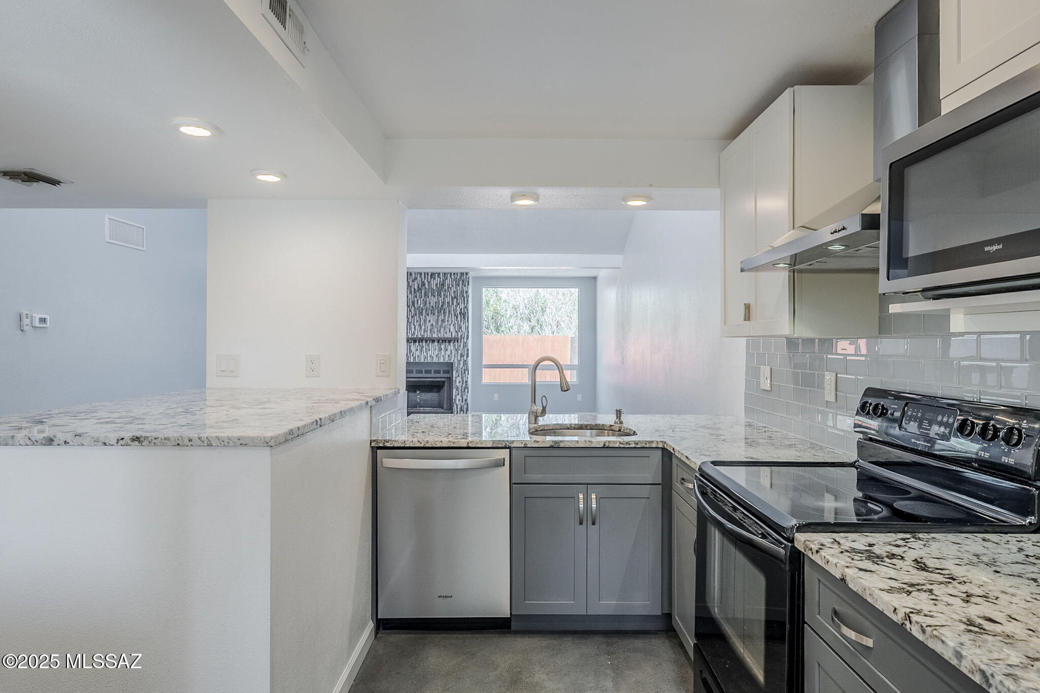 2601 E. Prince Rd. (1-20) - Residential