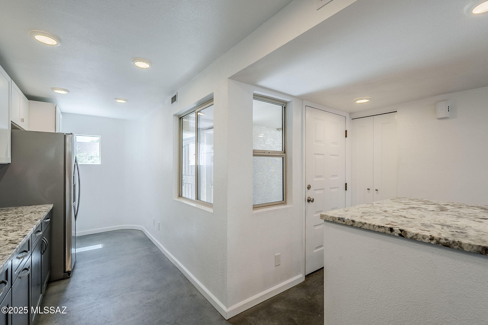 2601 E. Prince Rd. (1-20) - Residential