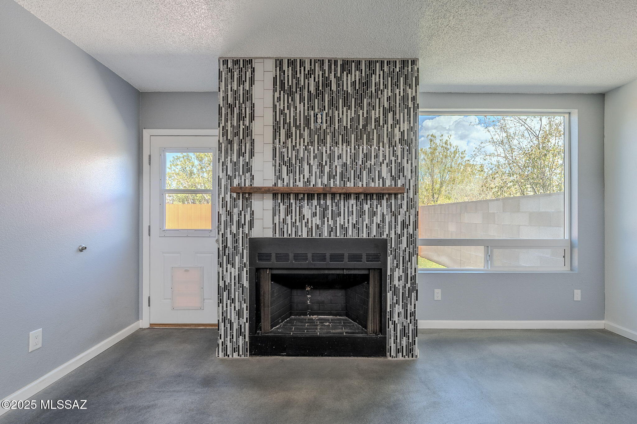 2601 E. Prince Rd. (1-20) - Residential