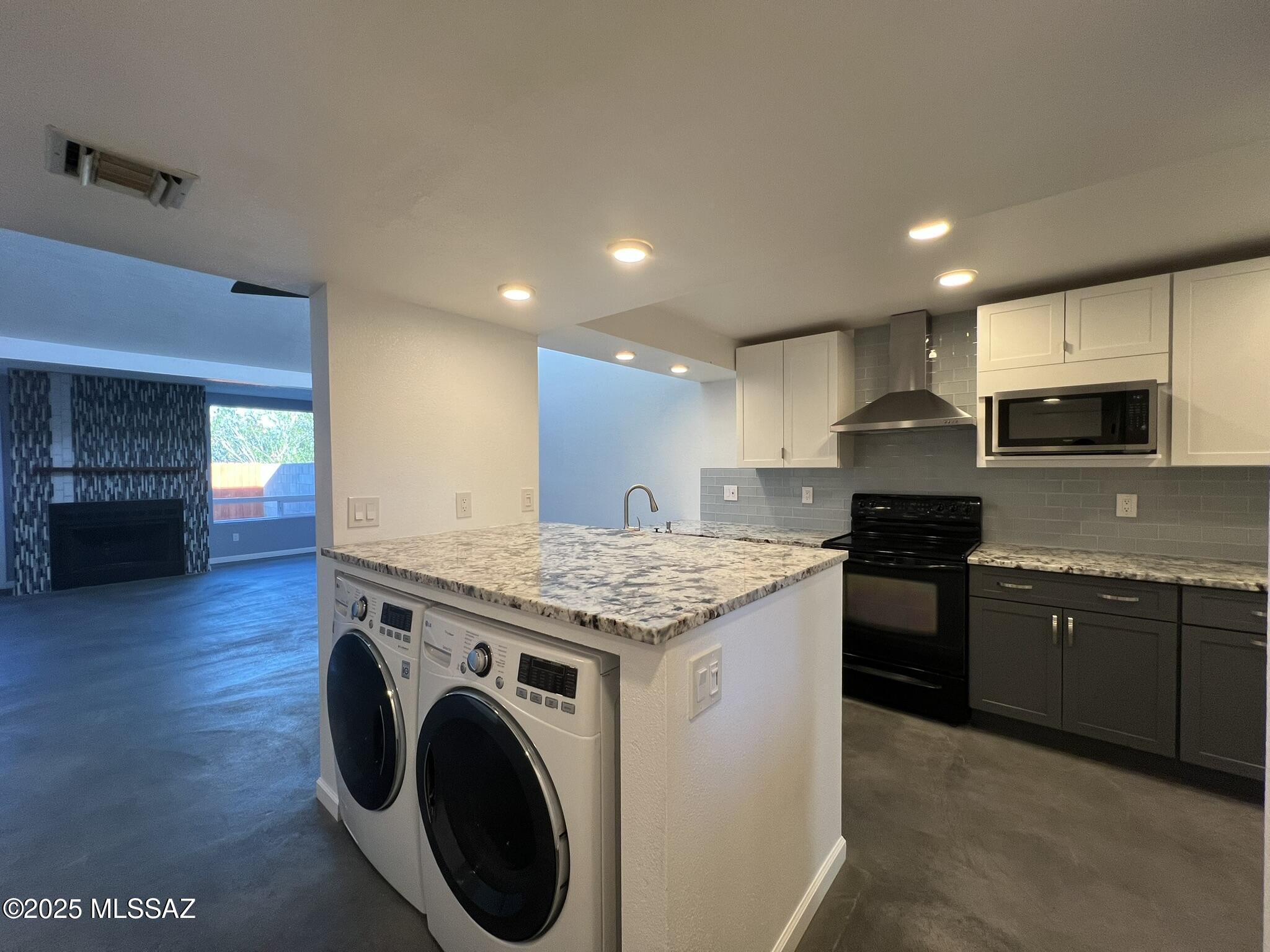 2601 E. Prince Rd. (1-20) - Residential