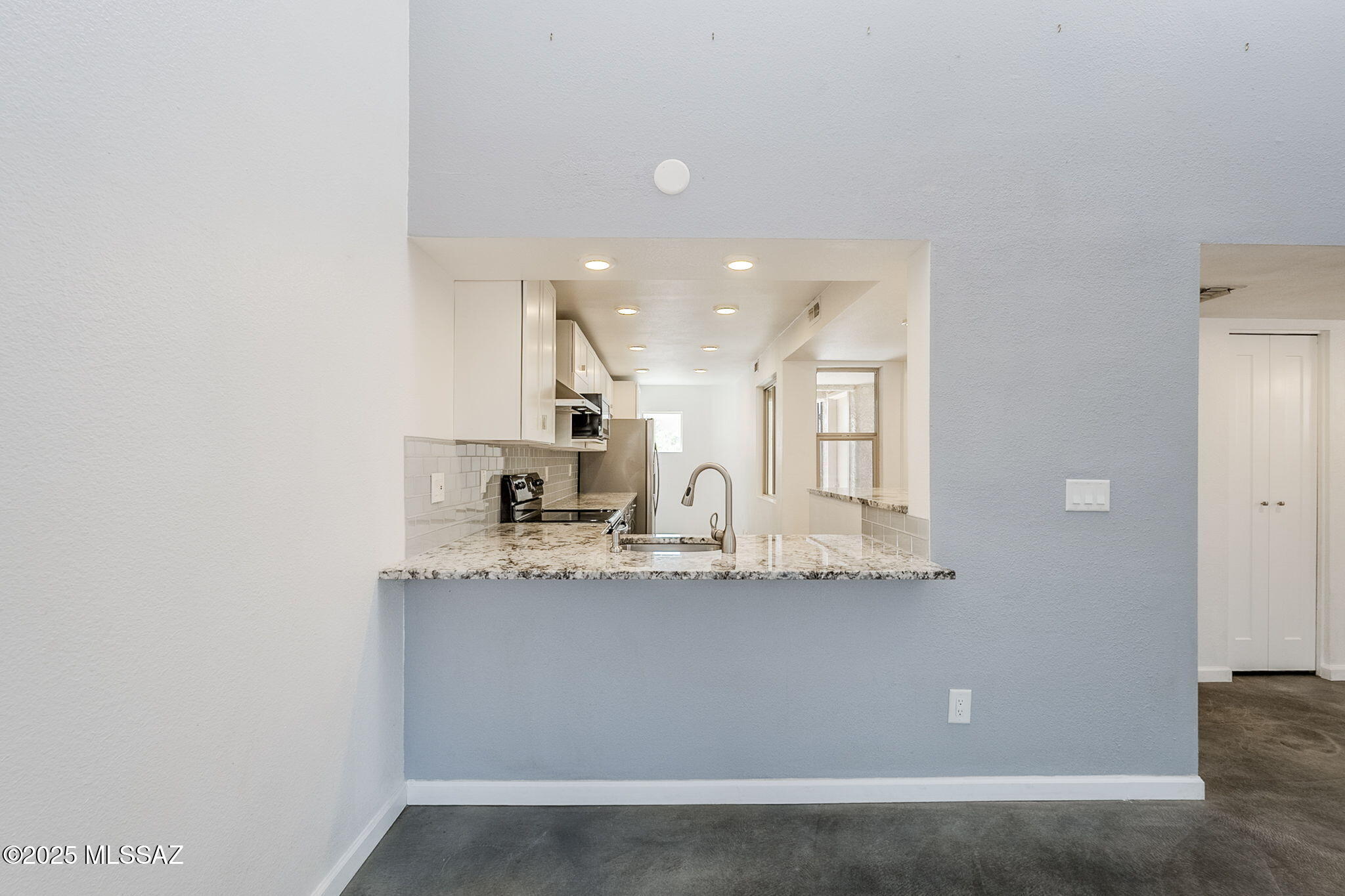 2601 E. Prince Rd. (1-20) - Residential