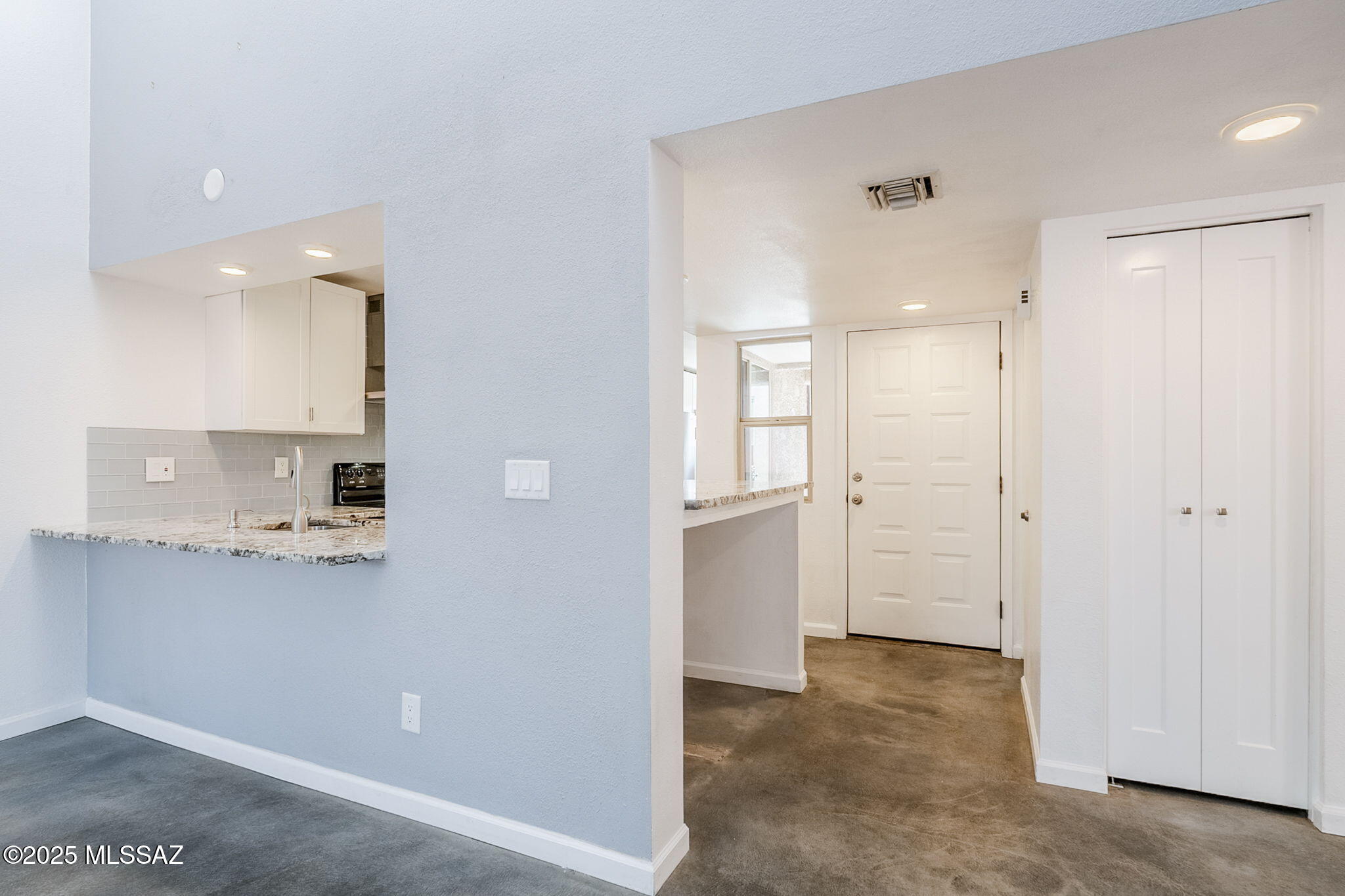 2601 E. Prince Rd. (1-20) - Residential