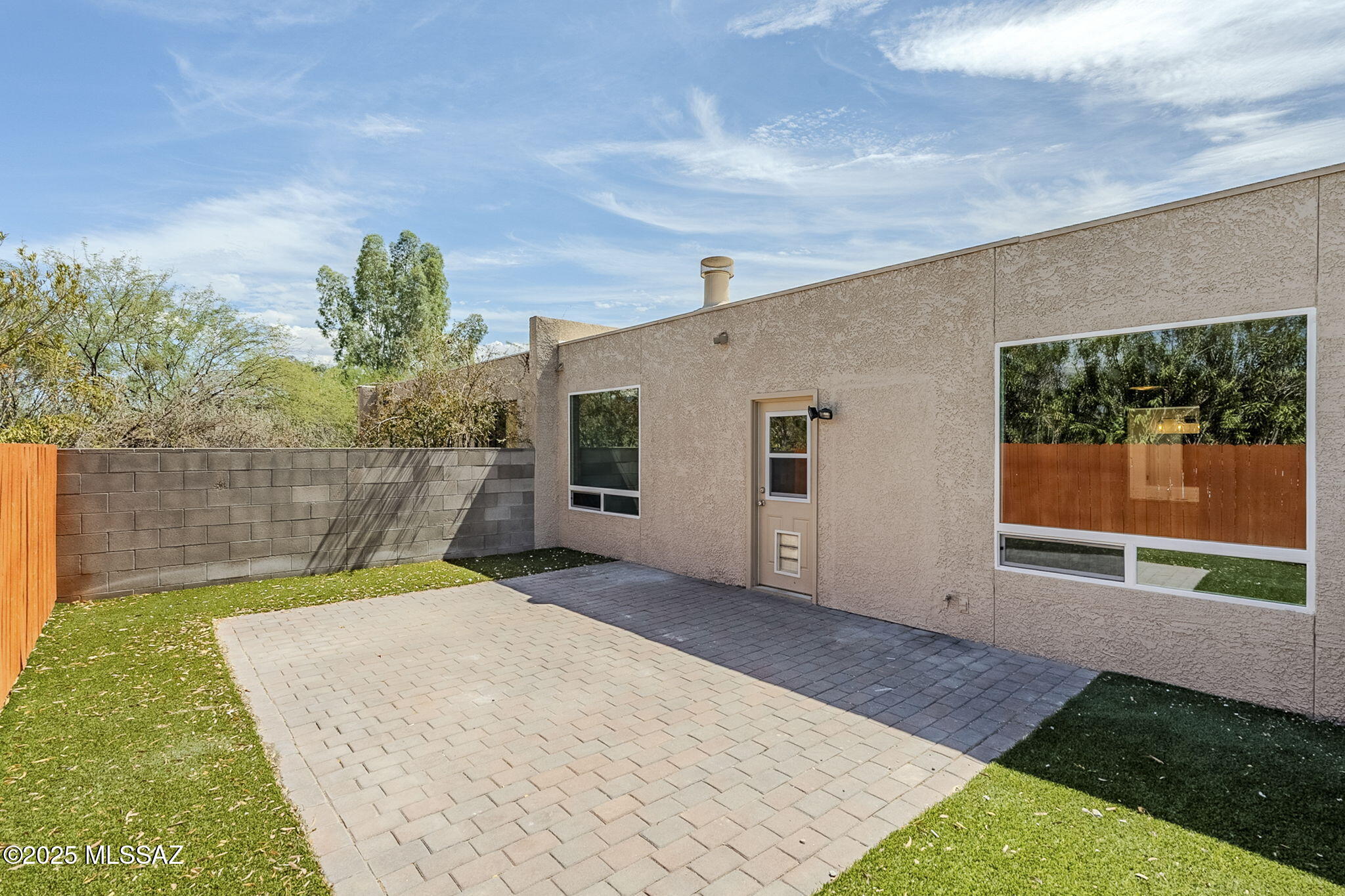 2601 E. Prince Rd. (1-20) - Residential