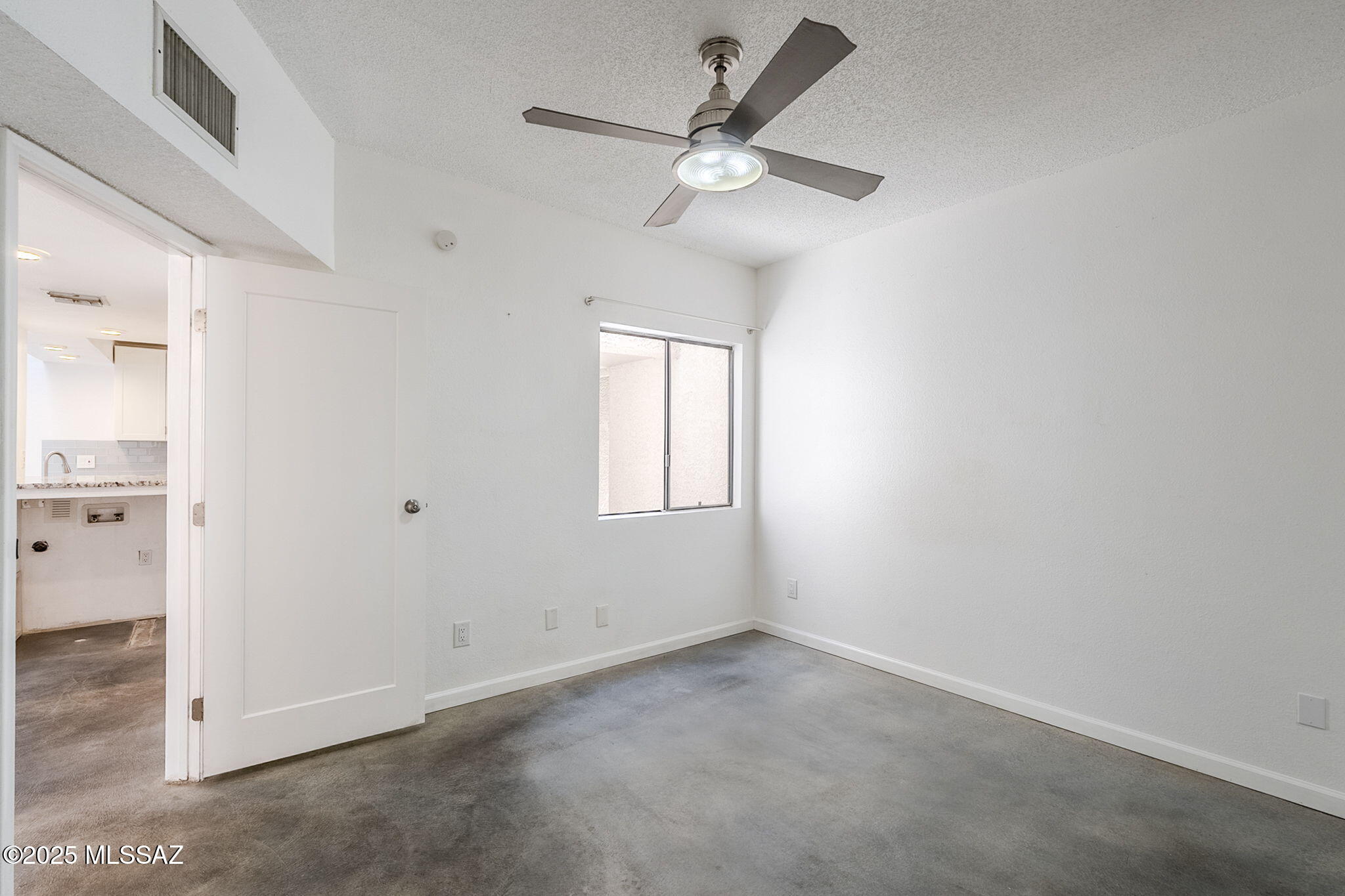 2601 E. Prince Rd. (1-20) - Residential