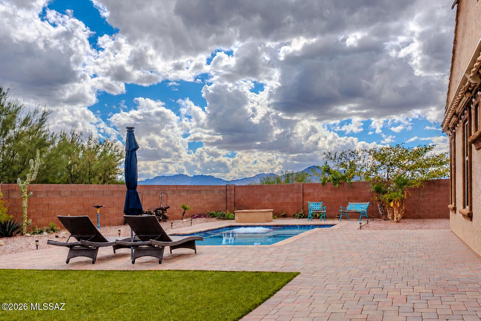 5649 W Jade Hollow Place
