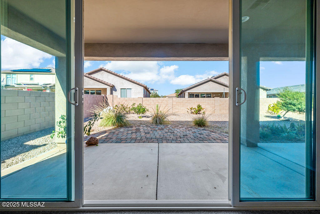 Entrada Del Rio - Residential