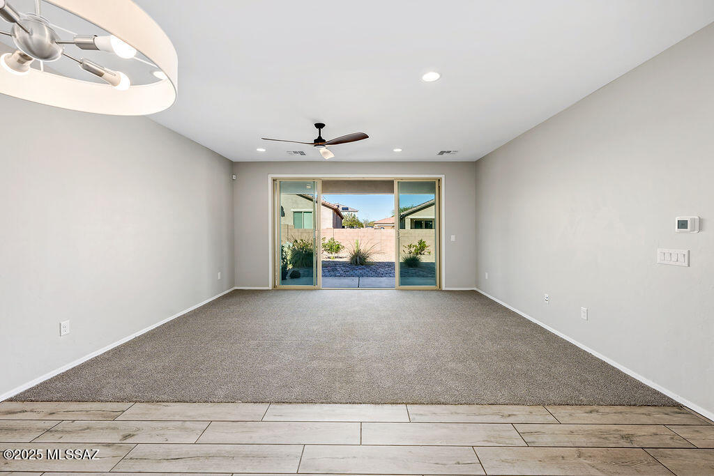 1006 W Calle Monte Lindo