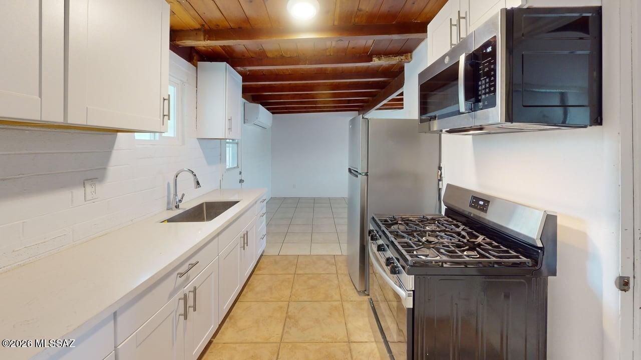 Unsubdivided - Residential Lease