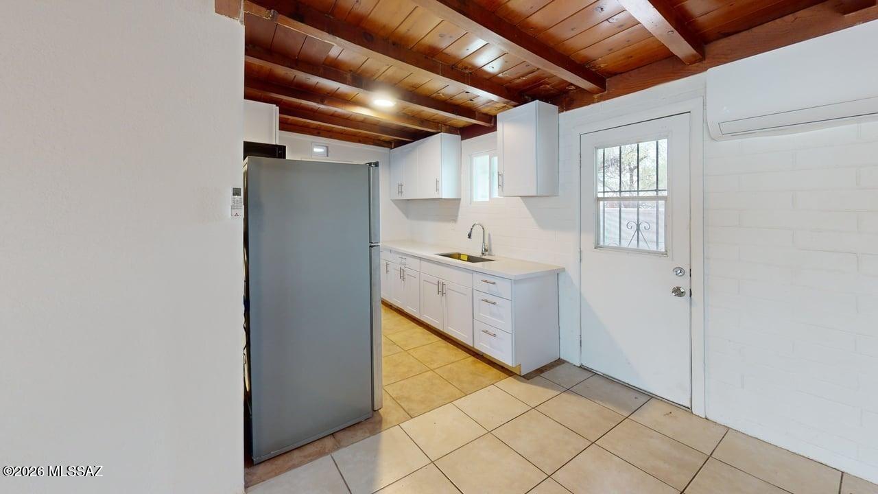 Unsubdivided - Residential Lease