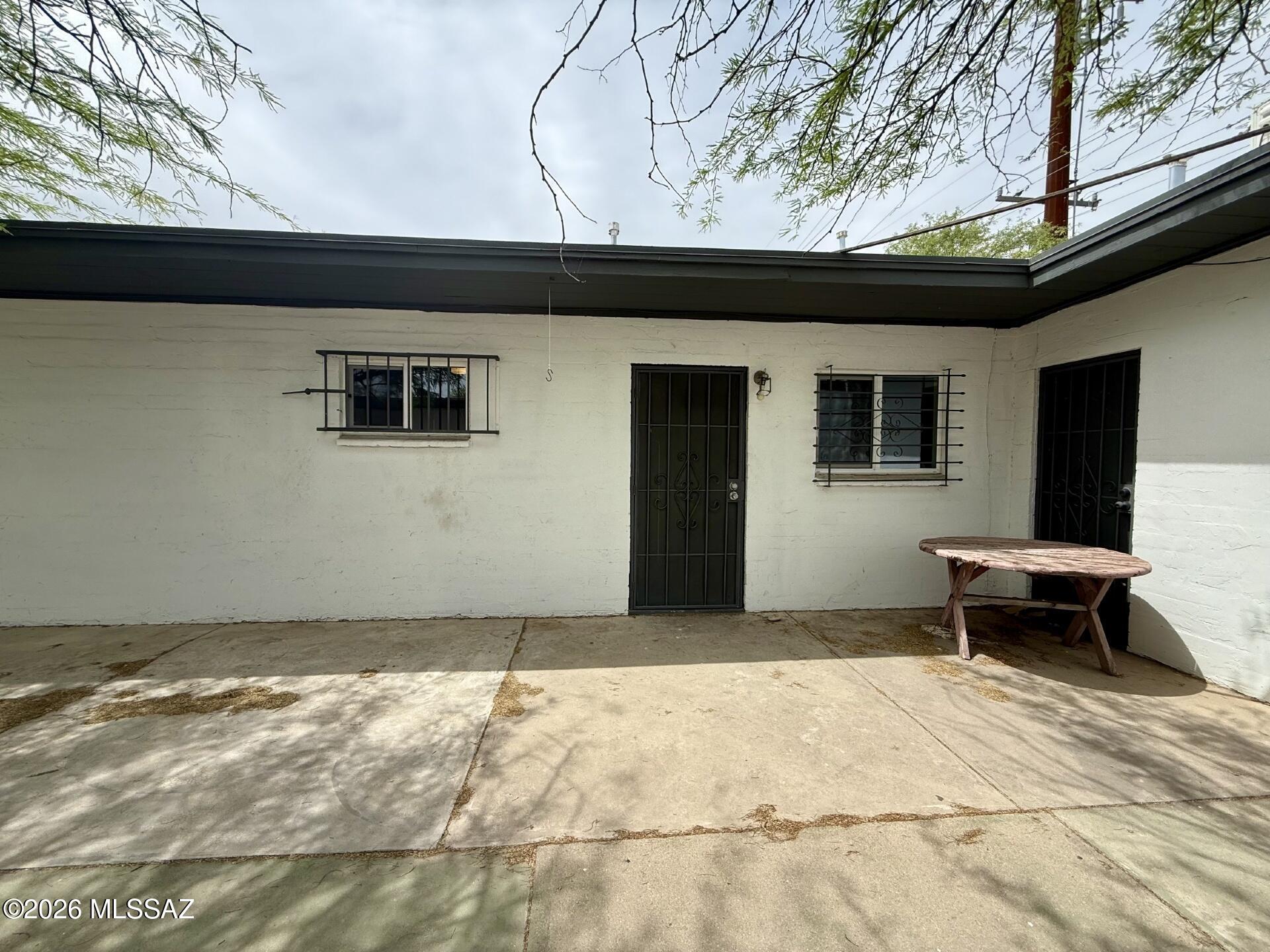 Unsubdivided - Residential Lease