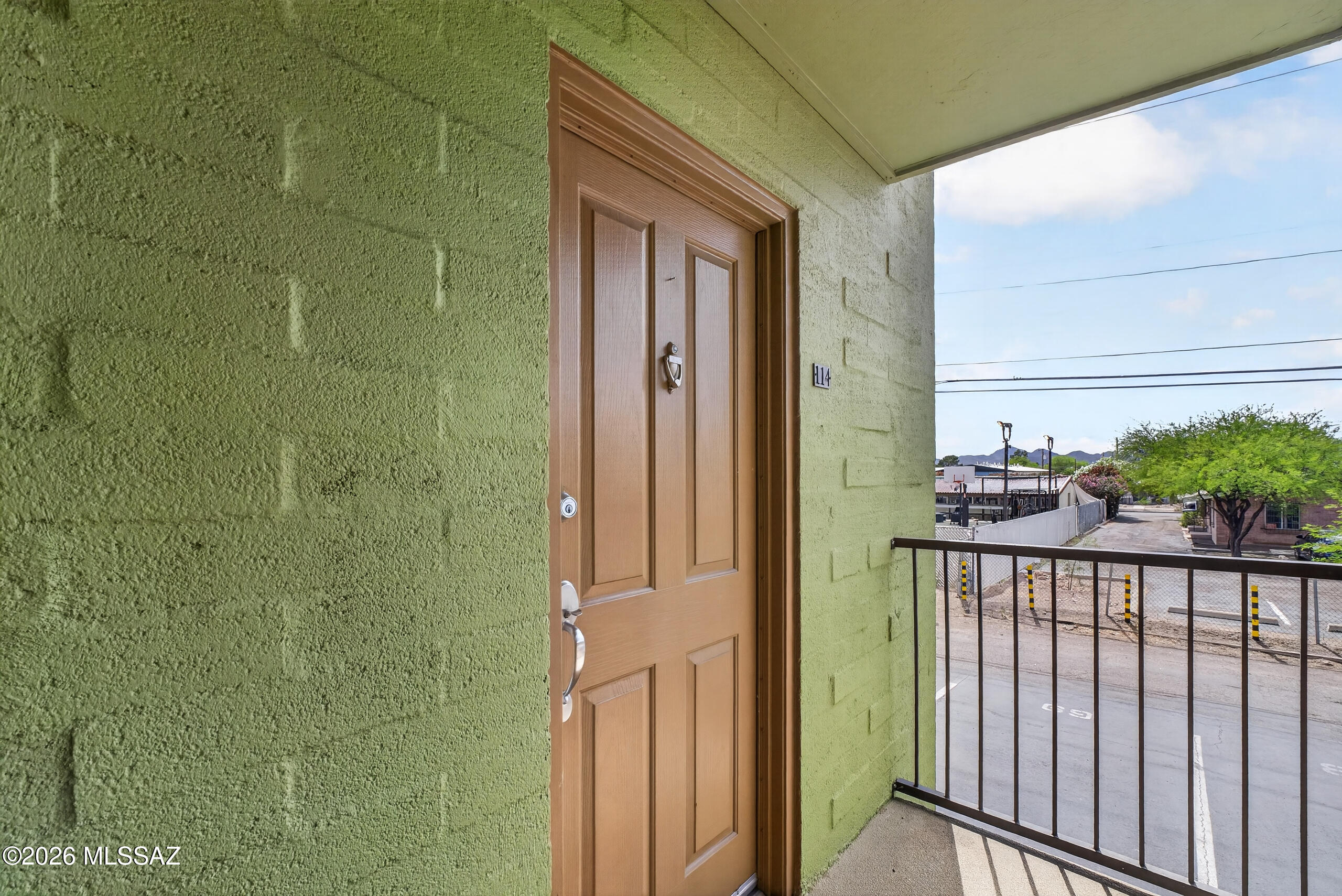 921 N Euclid Avenue 114