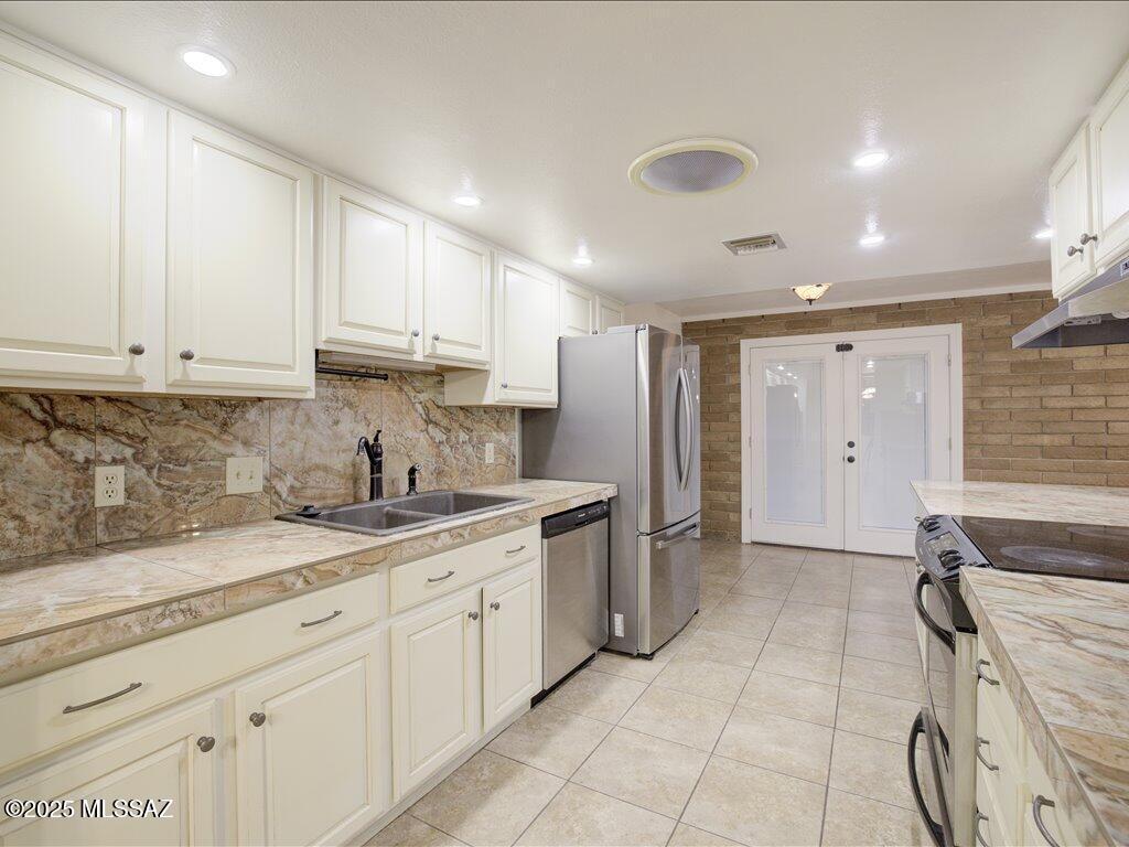 8234 E Big Horn Trail
