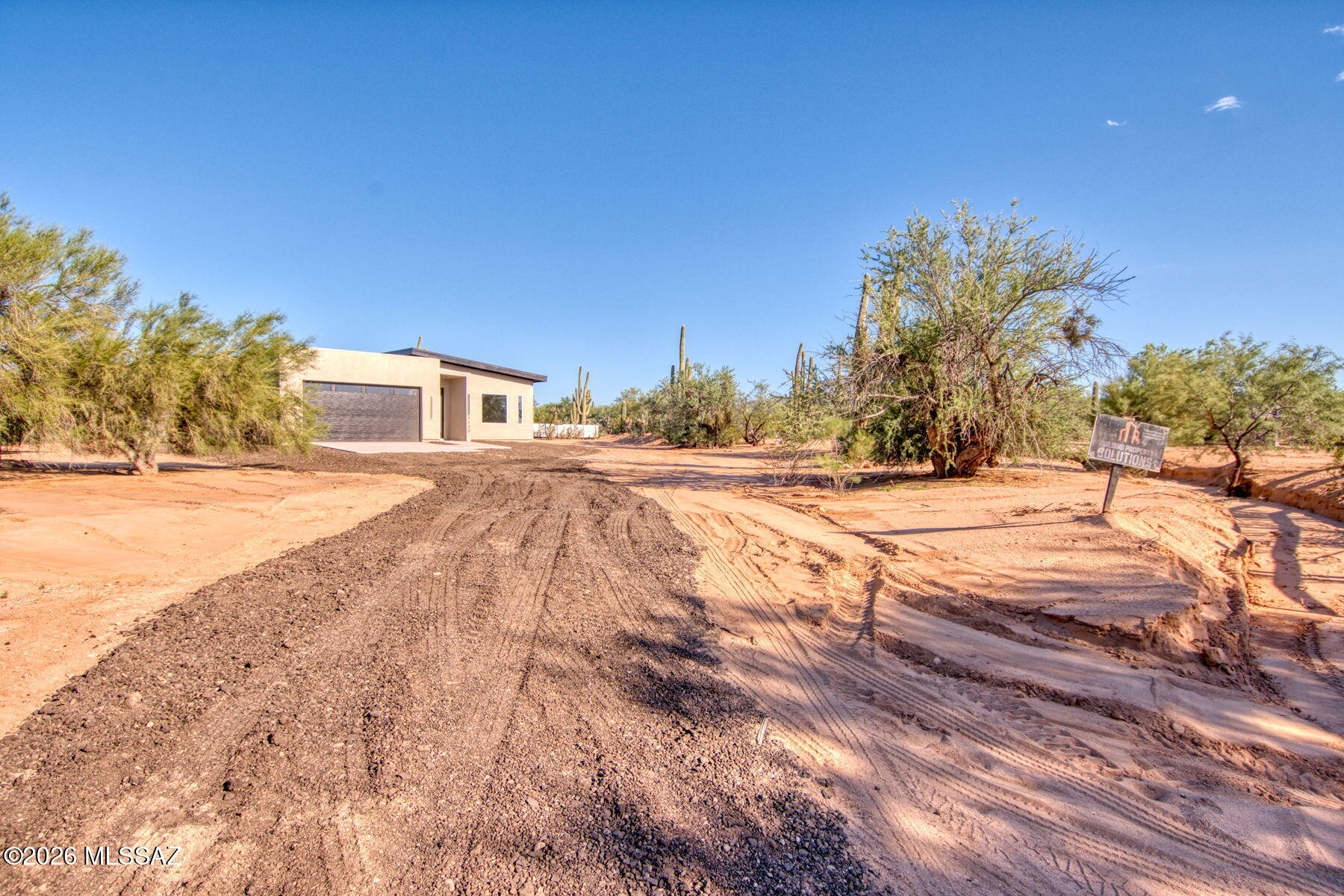 7130 N Featherstone Trail