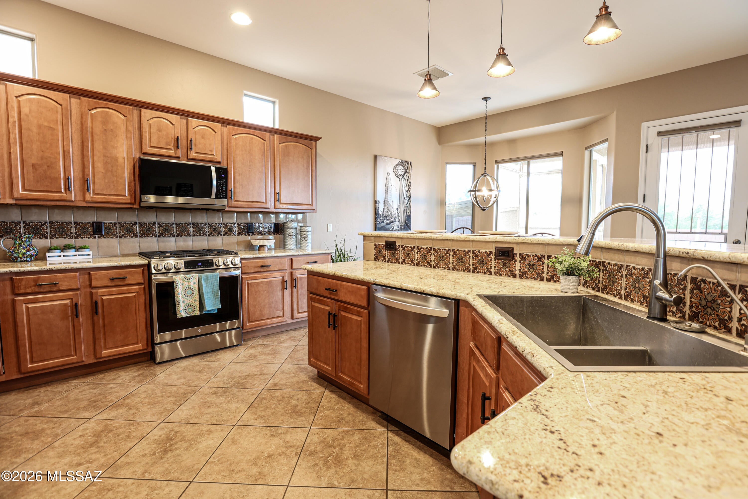 1126 W Bosch Drive