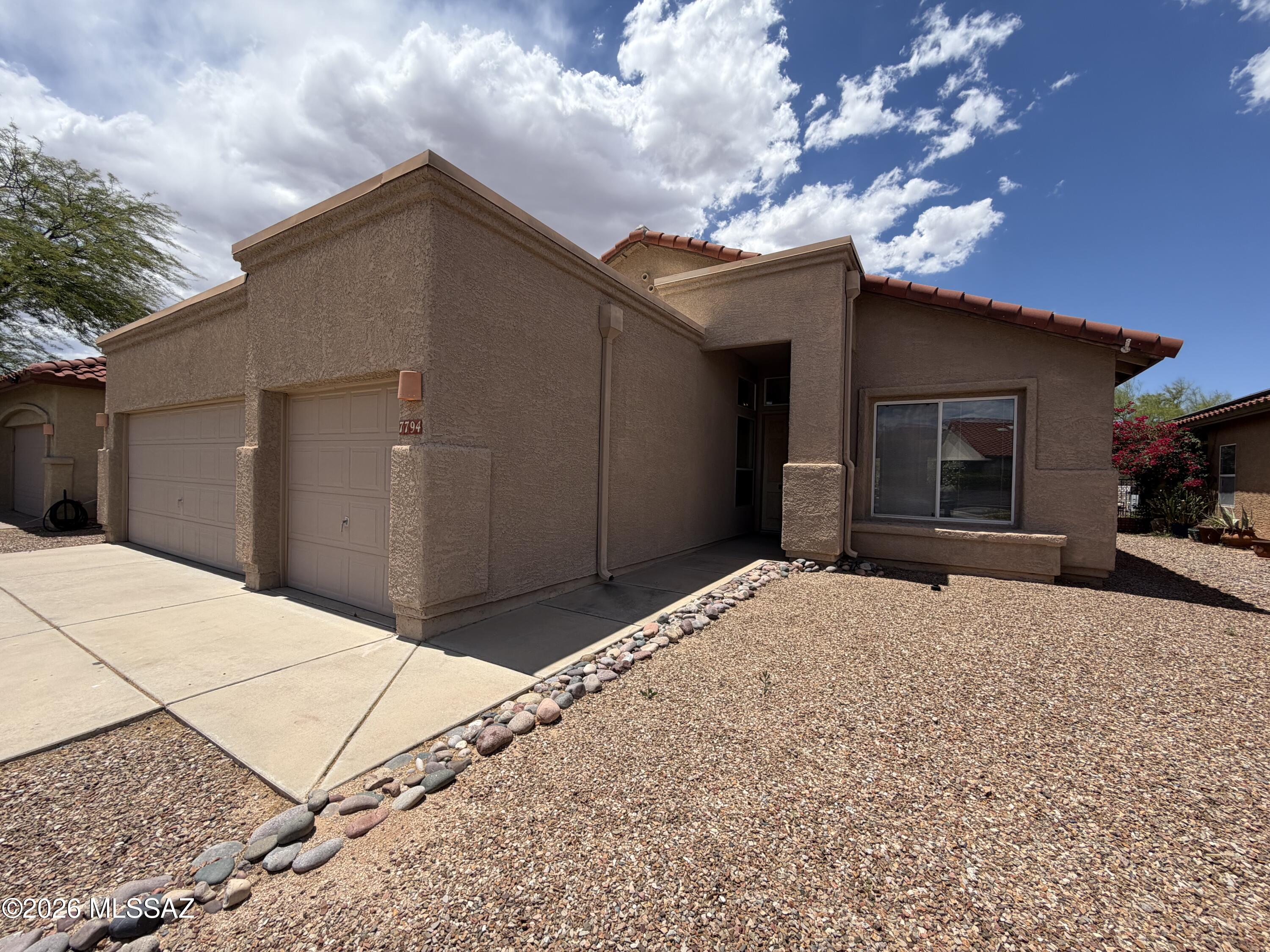 Silver Pass (1-276) - Residential Lease