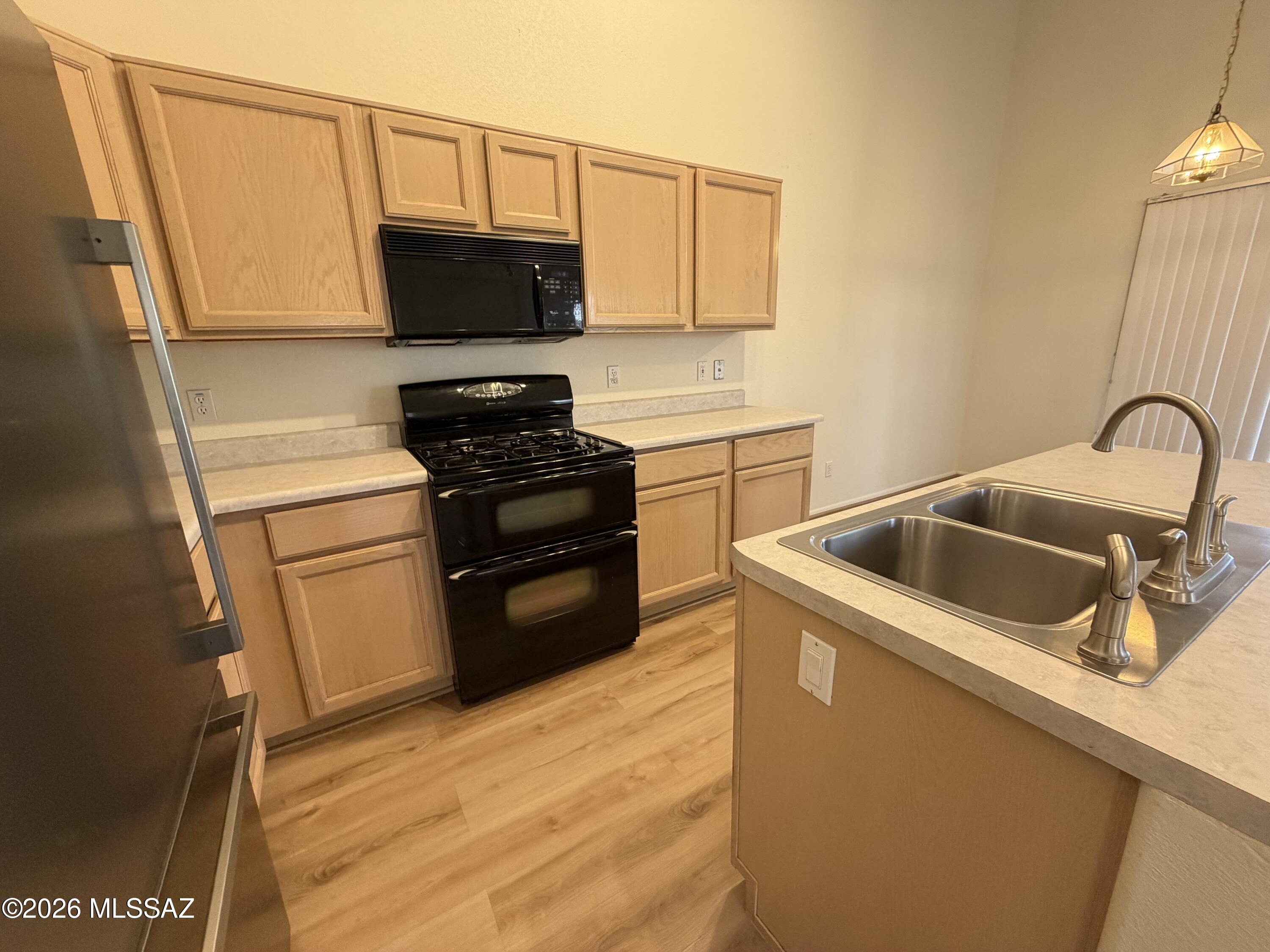 Silver Pass (1-276) - Residential Lease