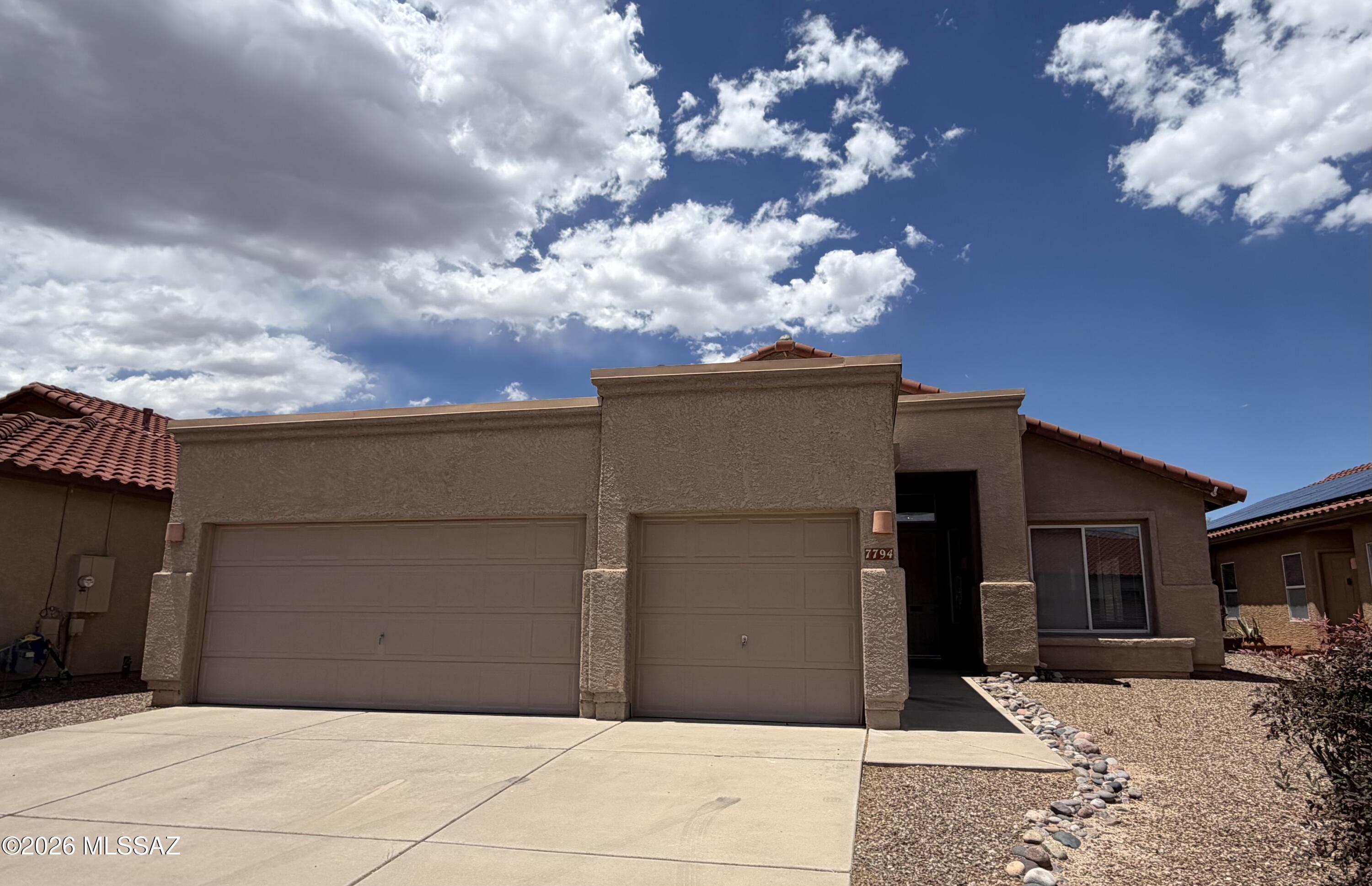 Silver Pass (1-276) - Residential Lease