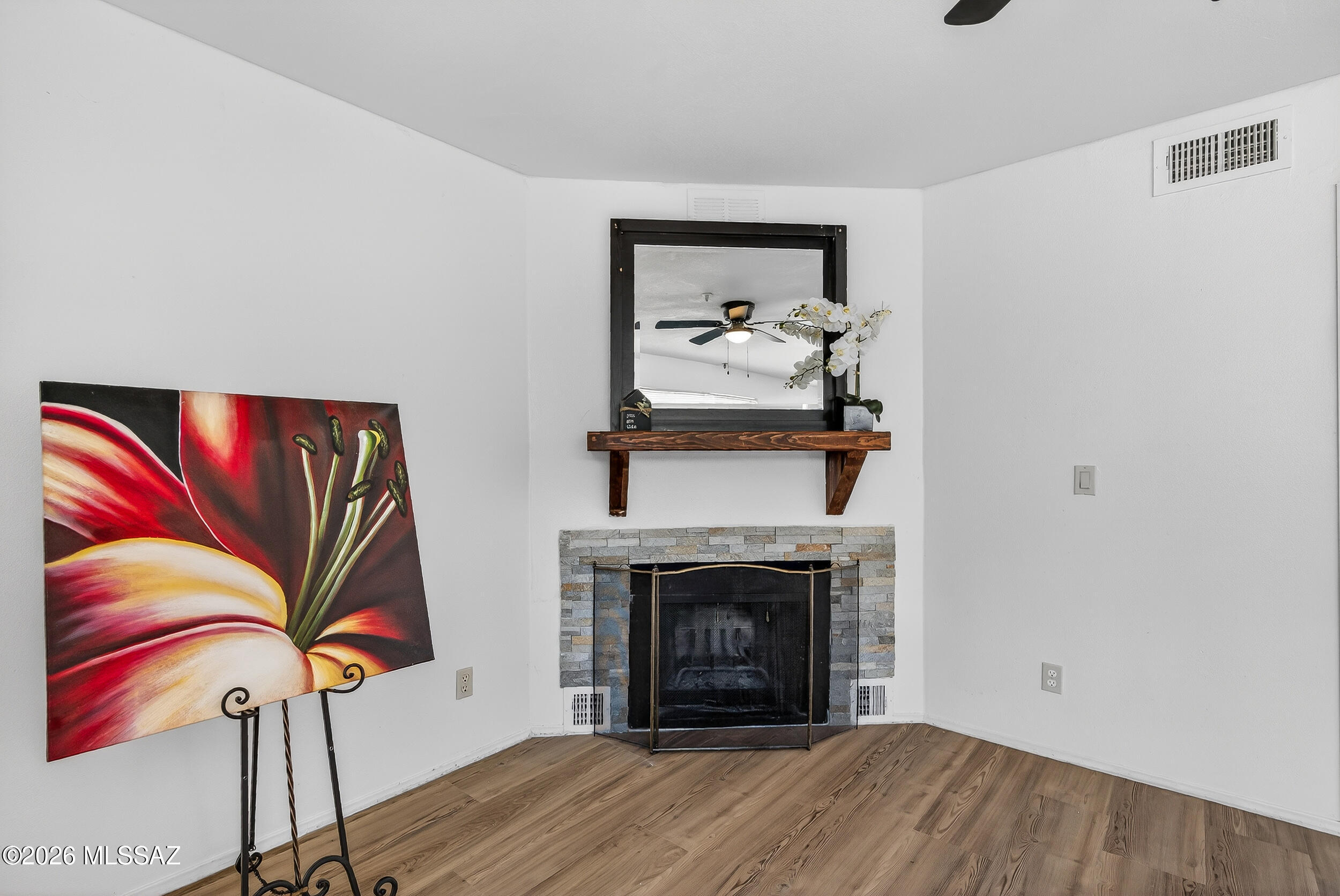 La Vida - Residential