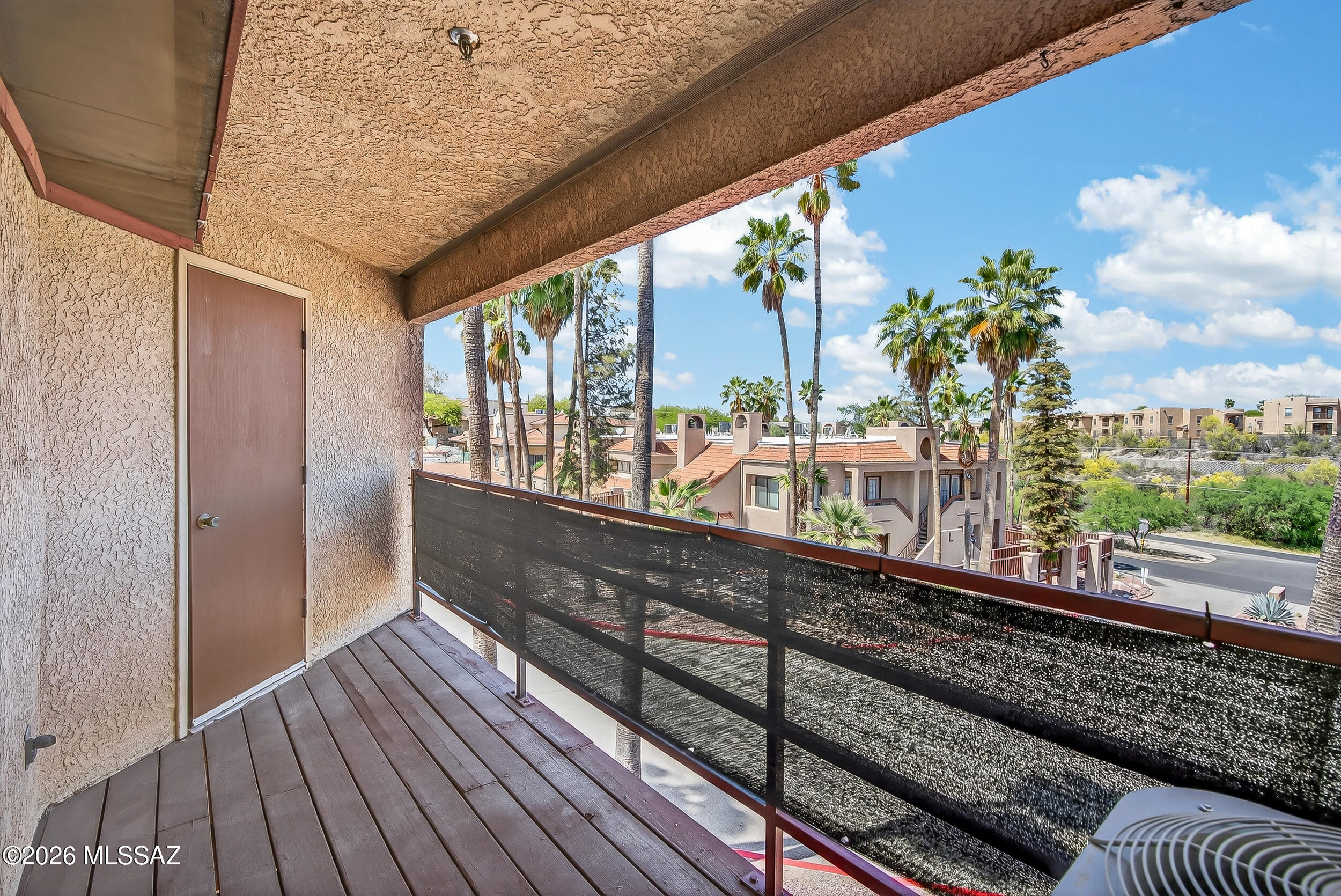 La Vida - Residential
