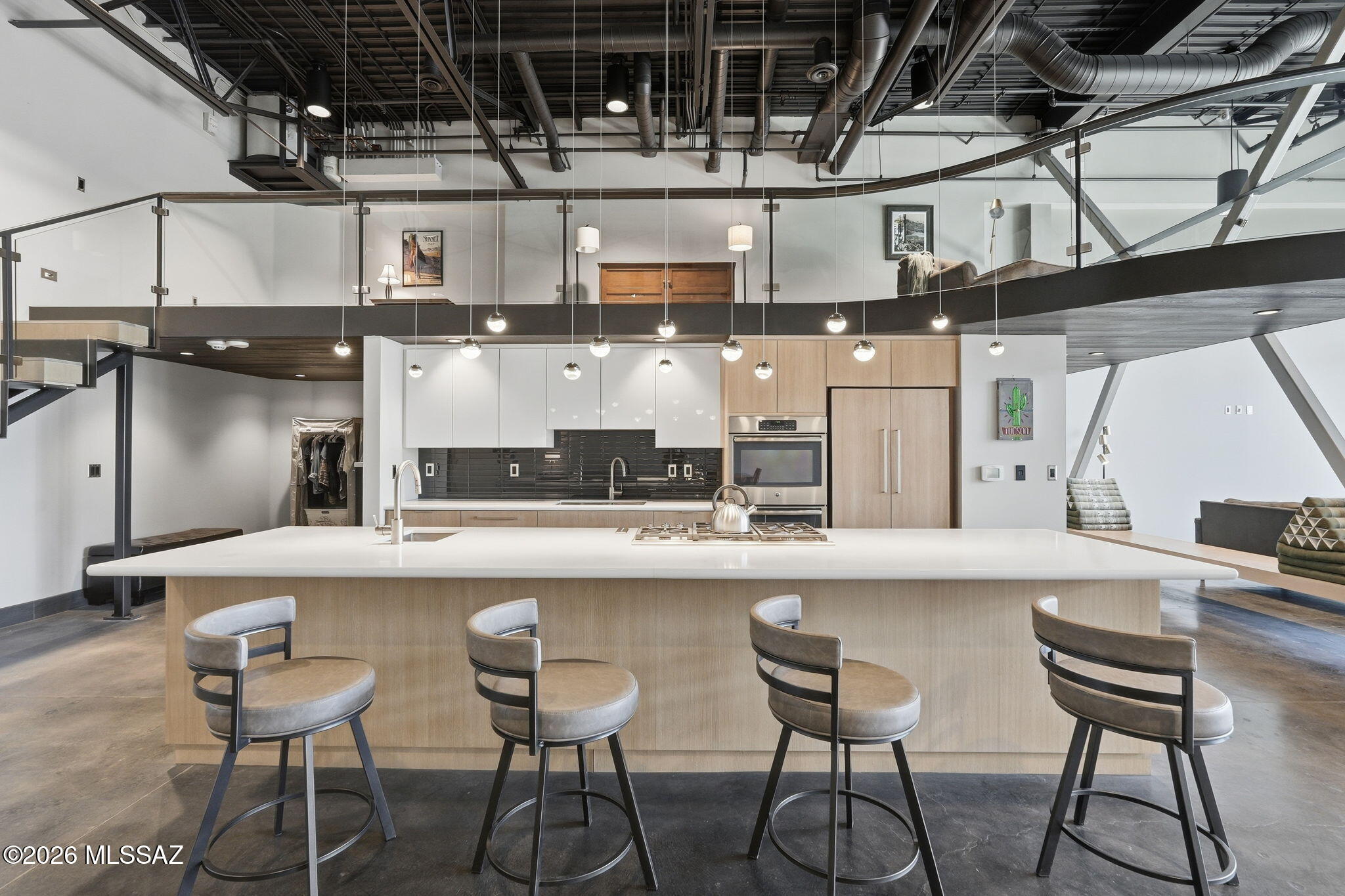 44 E Broadway Boulevard 404