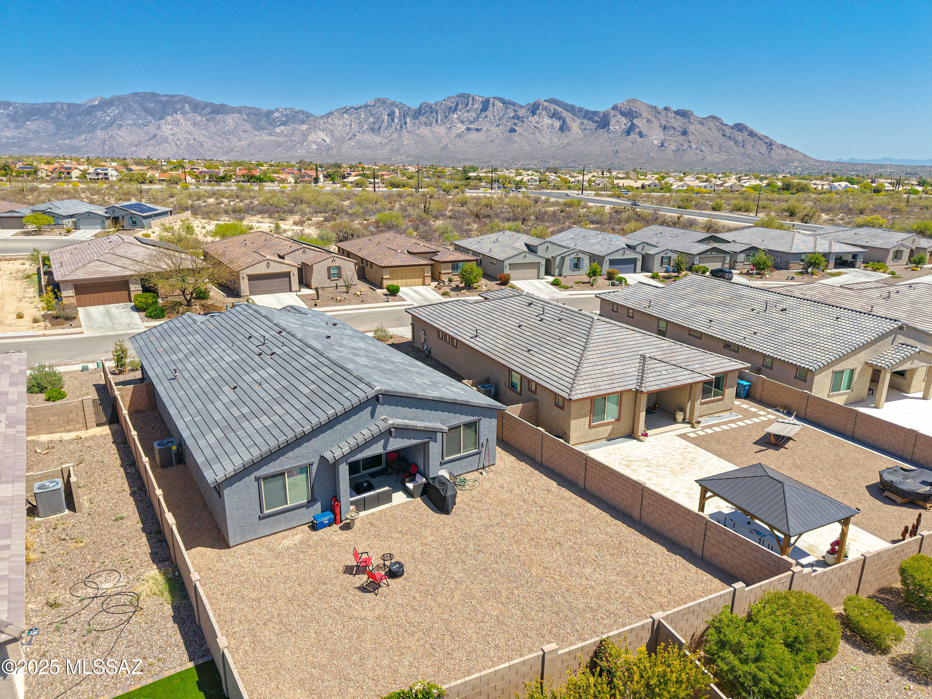 2269 W Azure Creek Loop