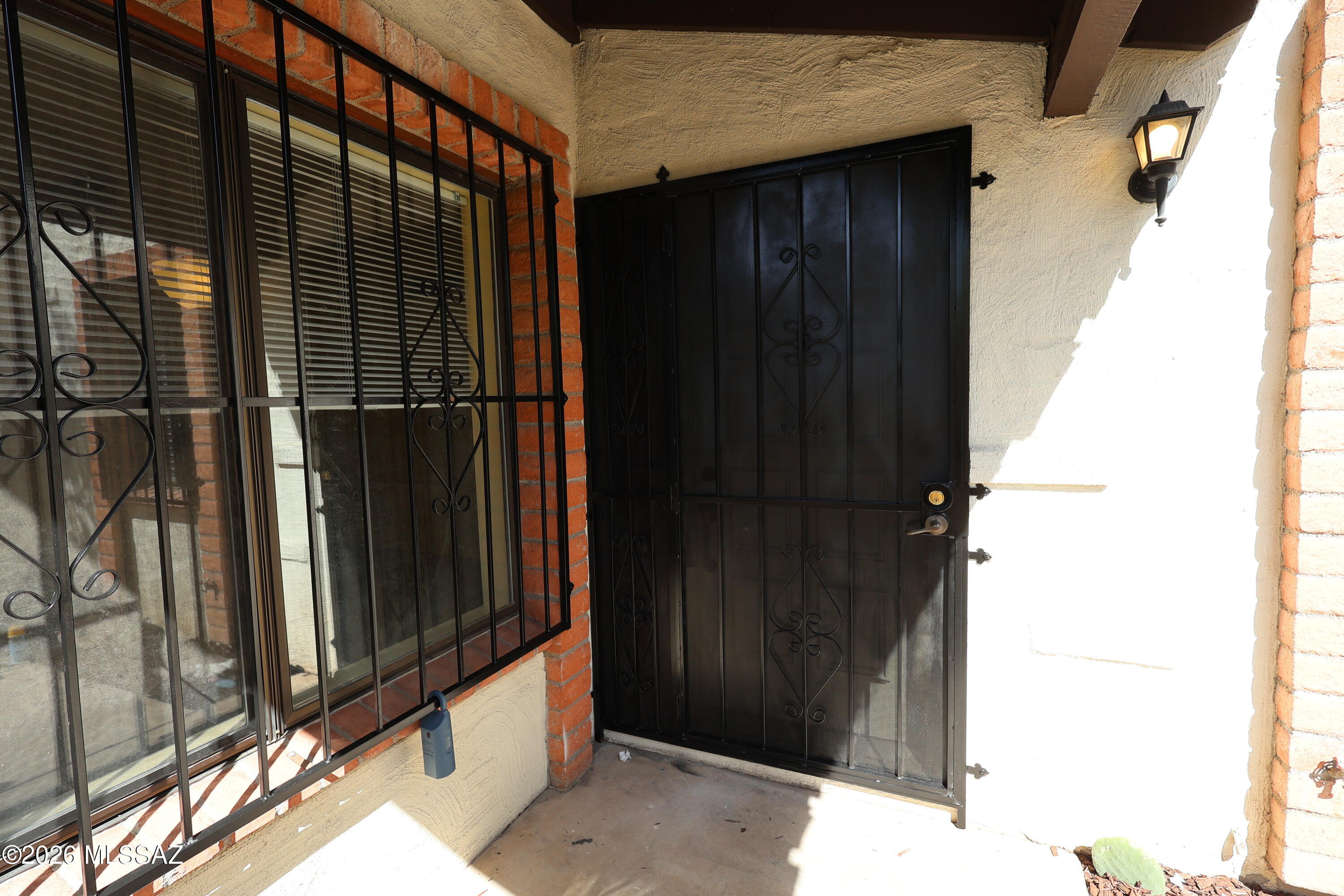 4145 N Via Villas