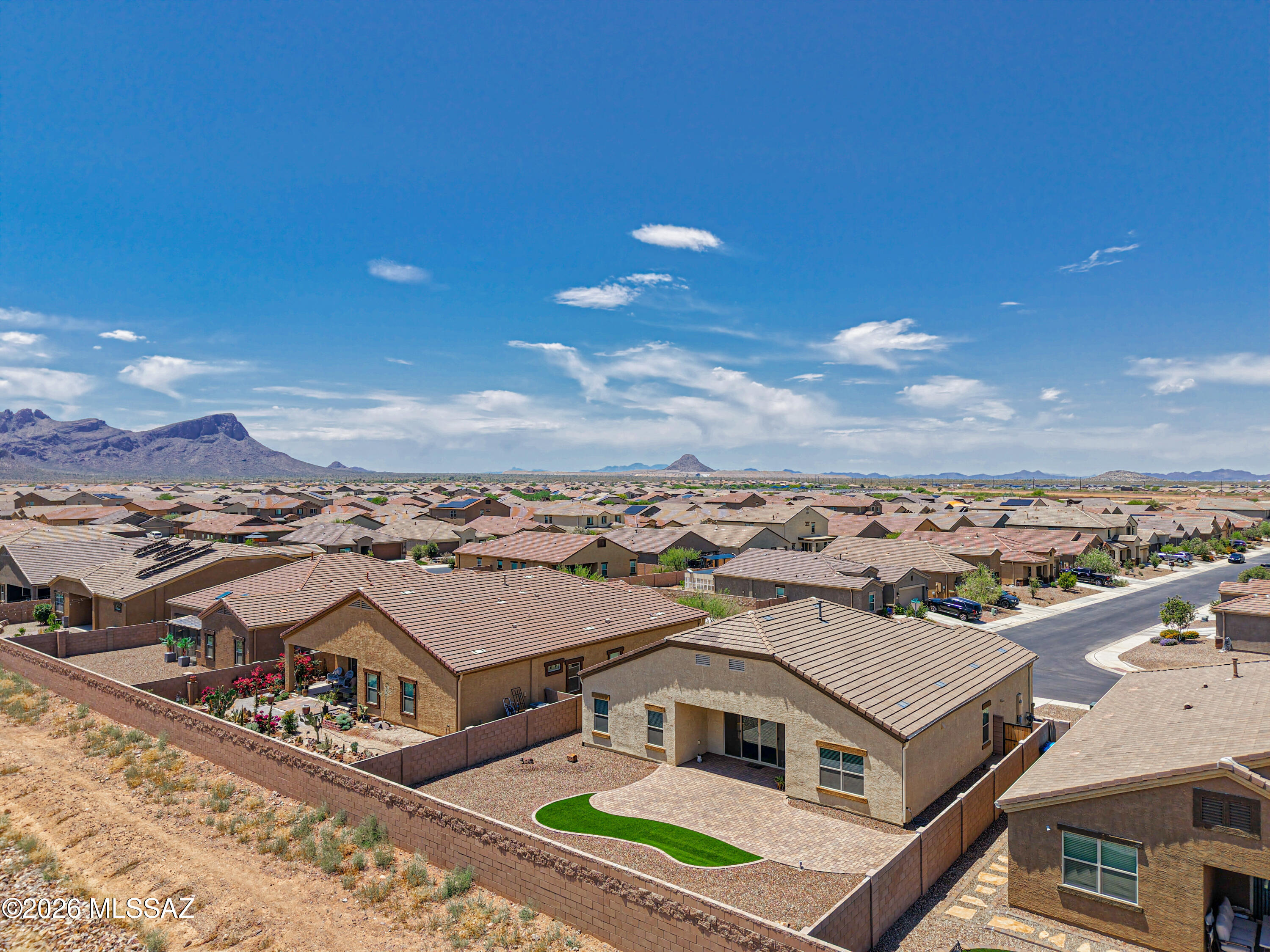 Saguaro Bloom 7B - Residential