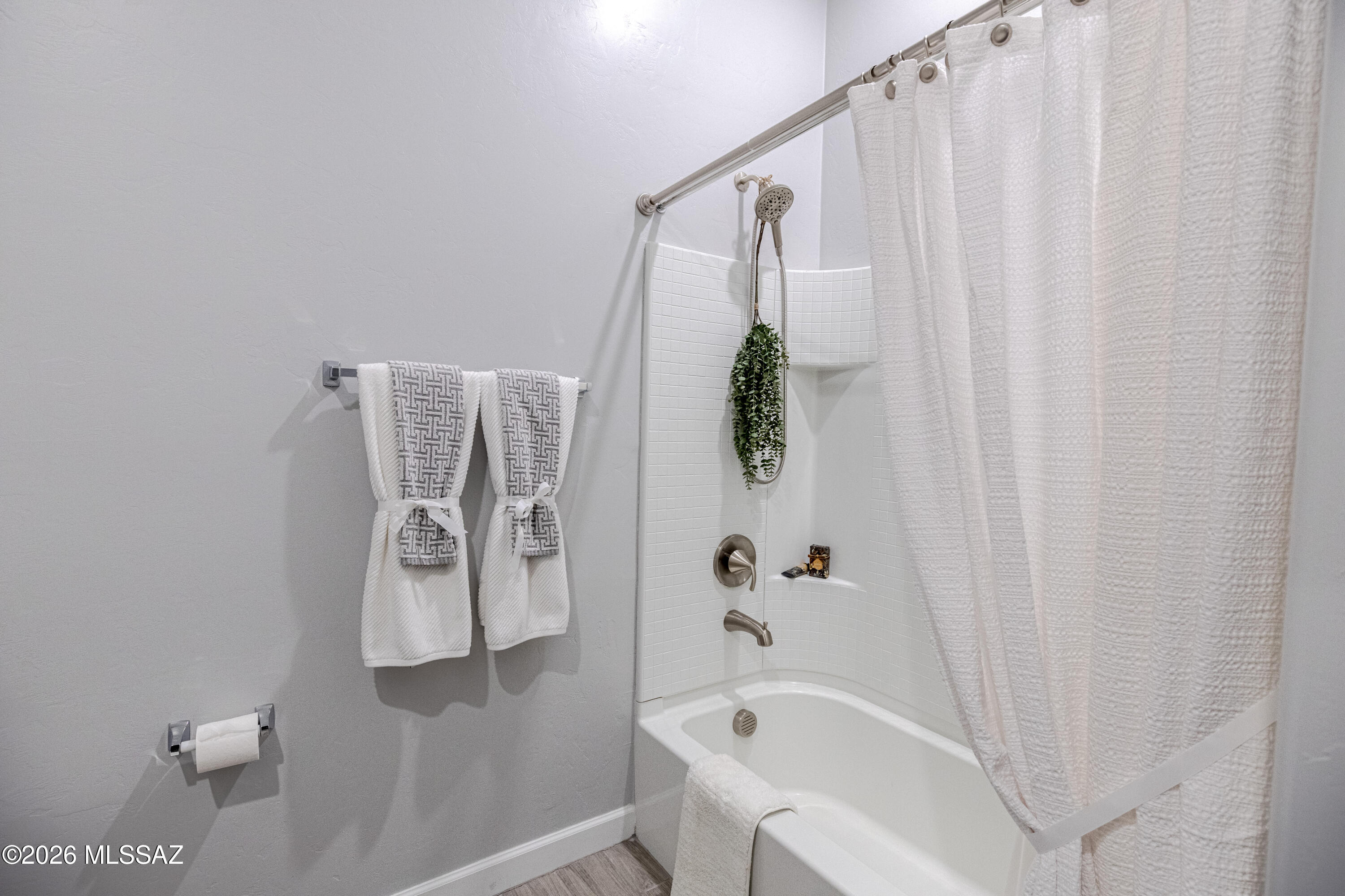 Saguaro Bloom 7B - Residential