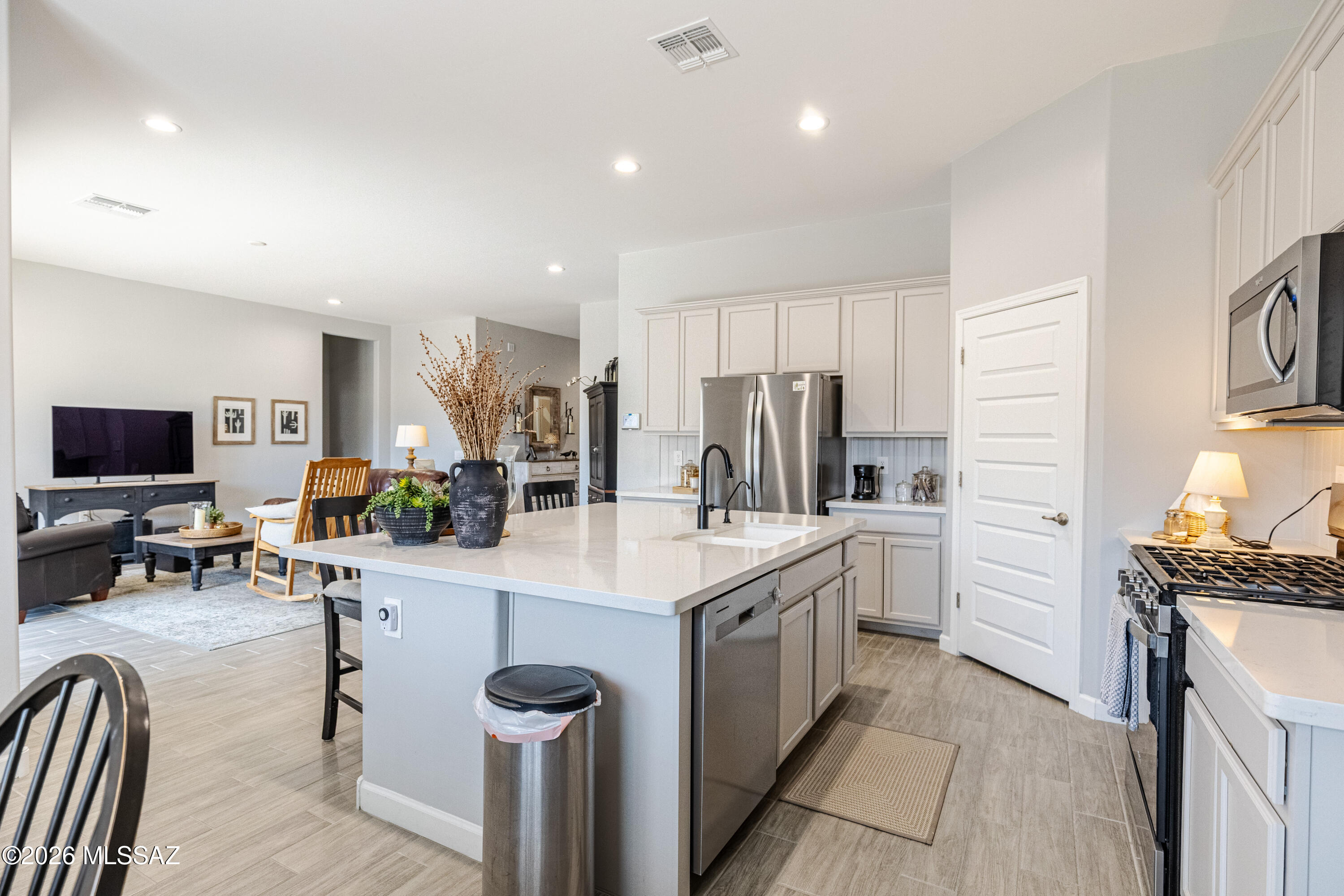 Saguaro Bloom 7B - Residential