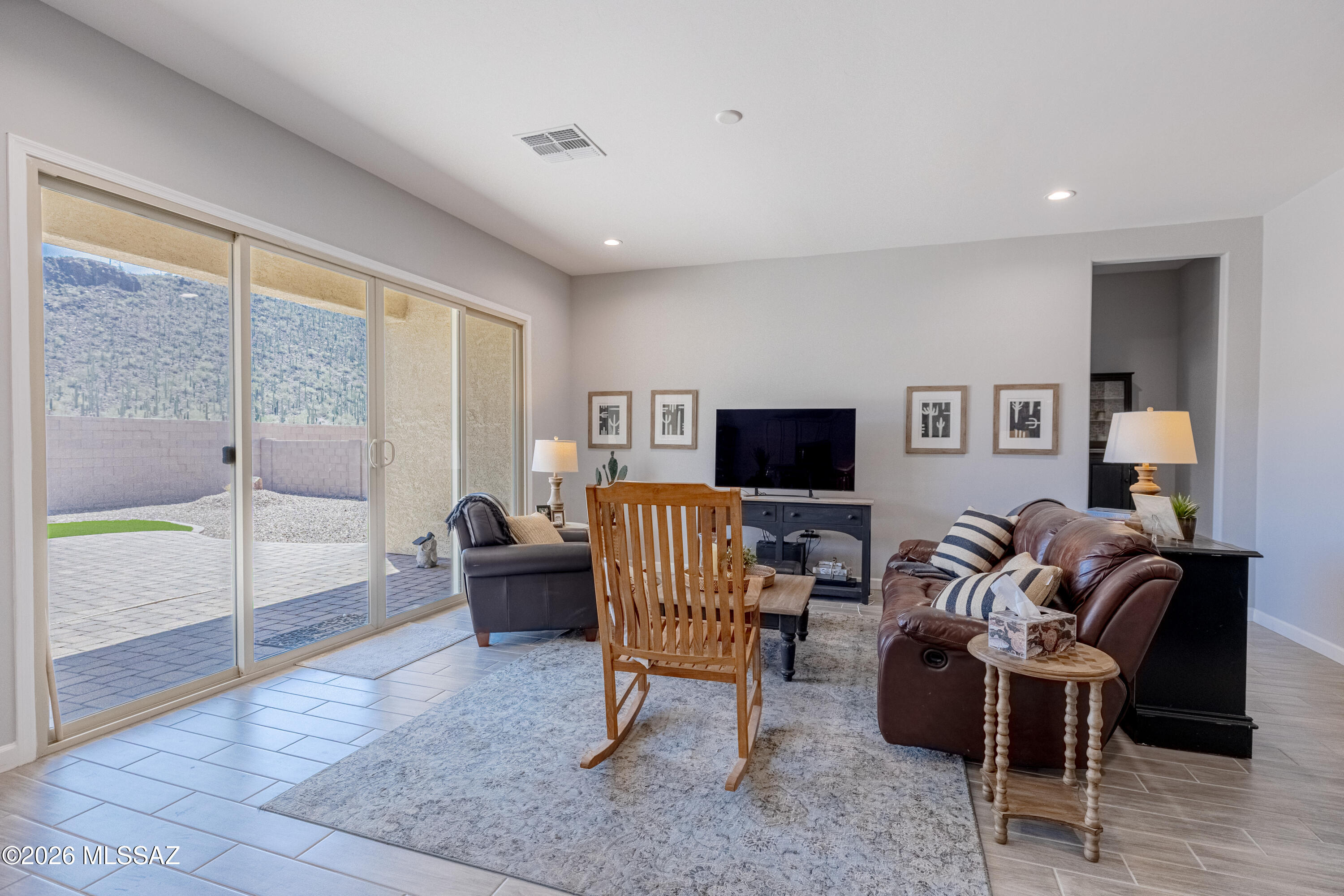 Saguaro Bloom 7B - Residential