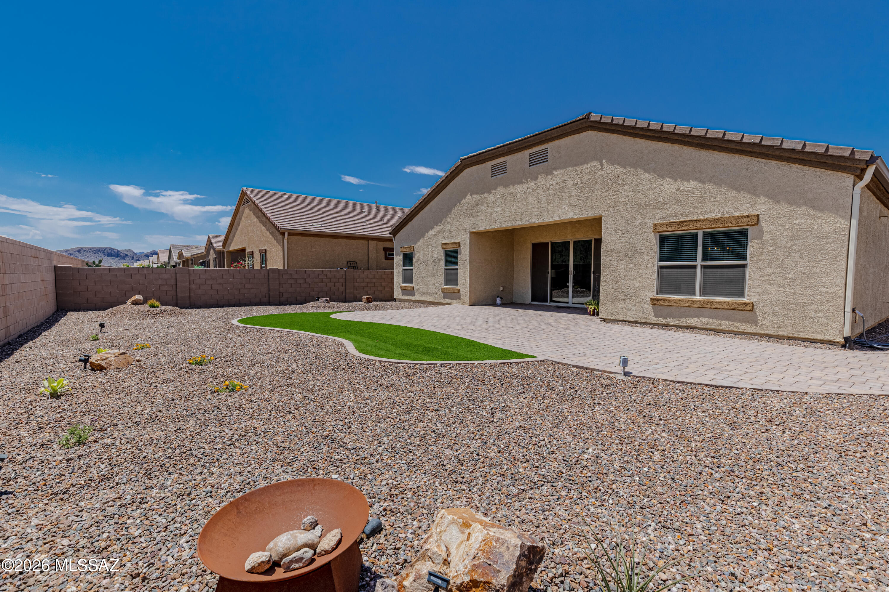 Saguaro Bloom 7B - Residential