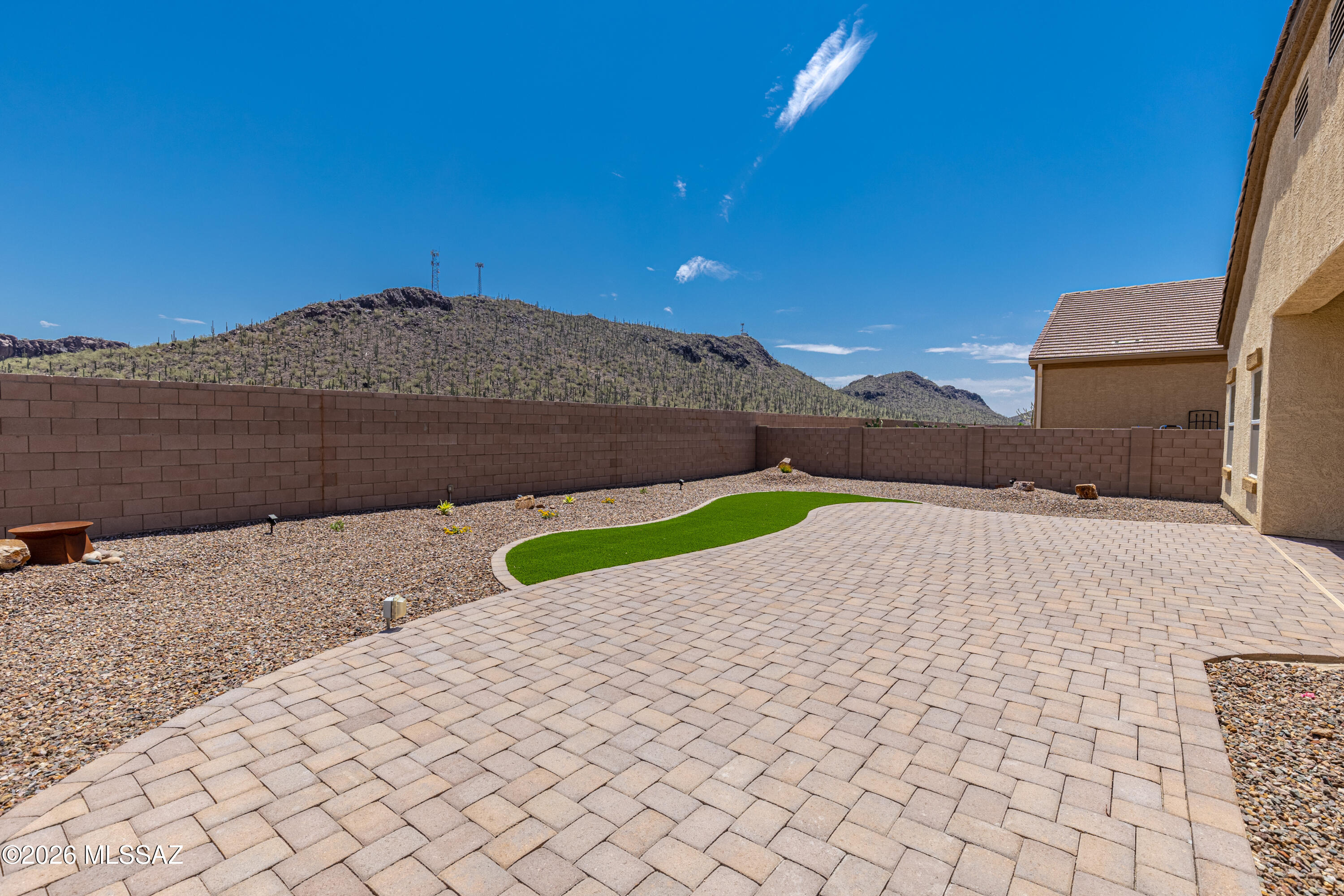 Saguaro Bloom 7B - Residential