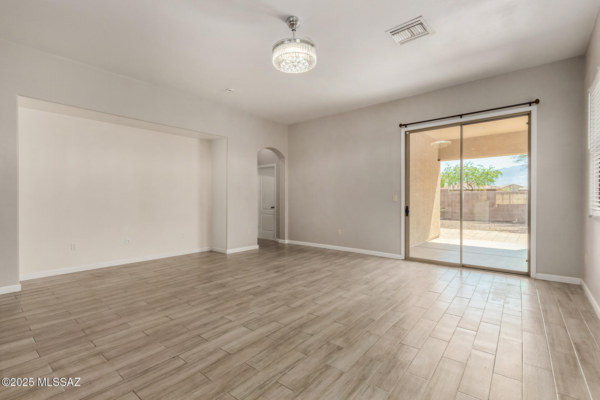 12842 N Westminster Drive