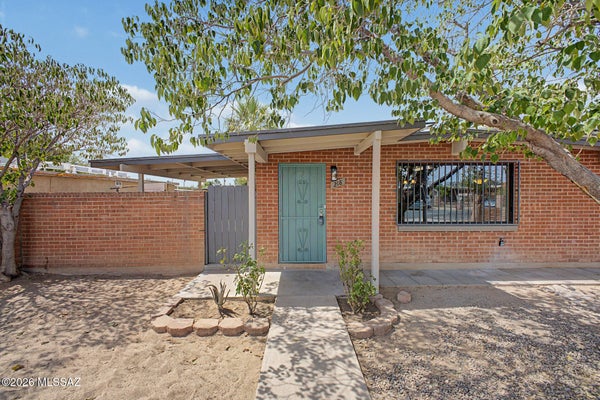 218 E ELVADO RD, TUCSON, AZ 85756 - Image 5b4f0500065b7fd7ff02e2a8f80d012e/1582351667