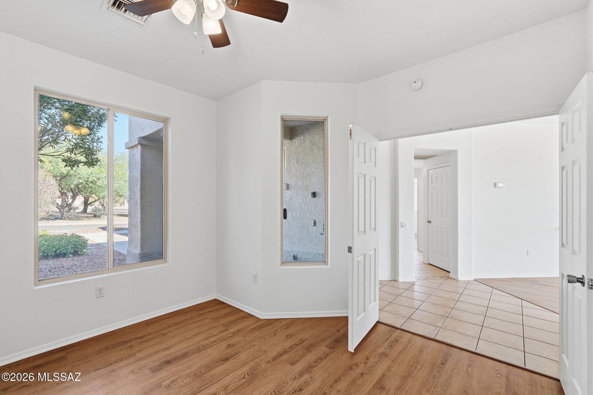 4613 S Pinnacle Peak Drive