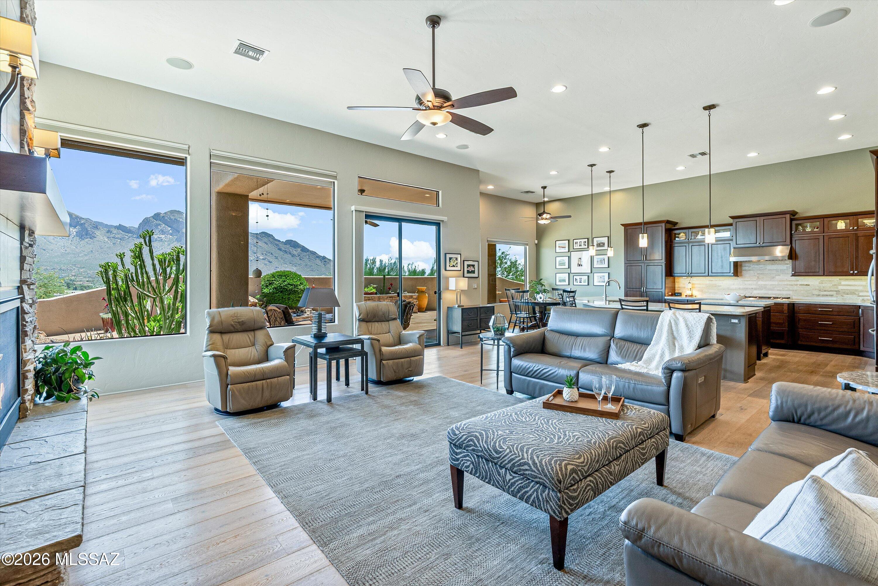1005 W Soft Wind Place