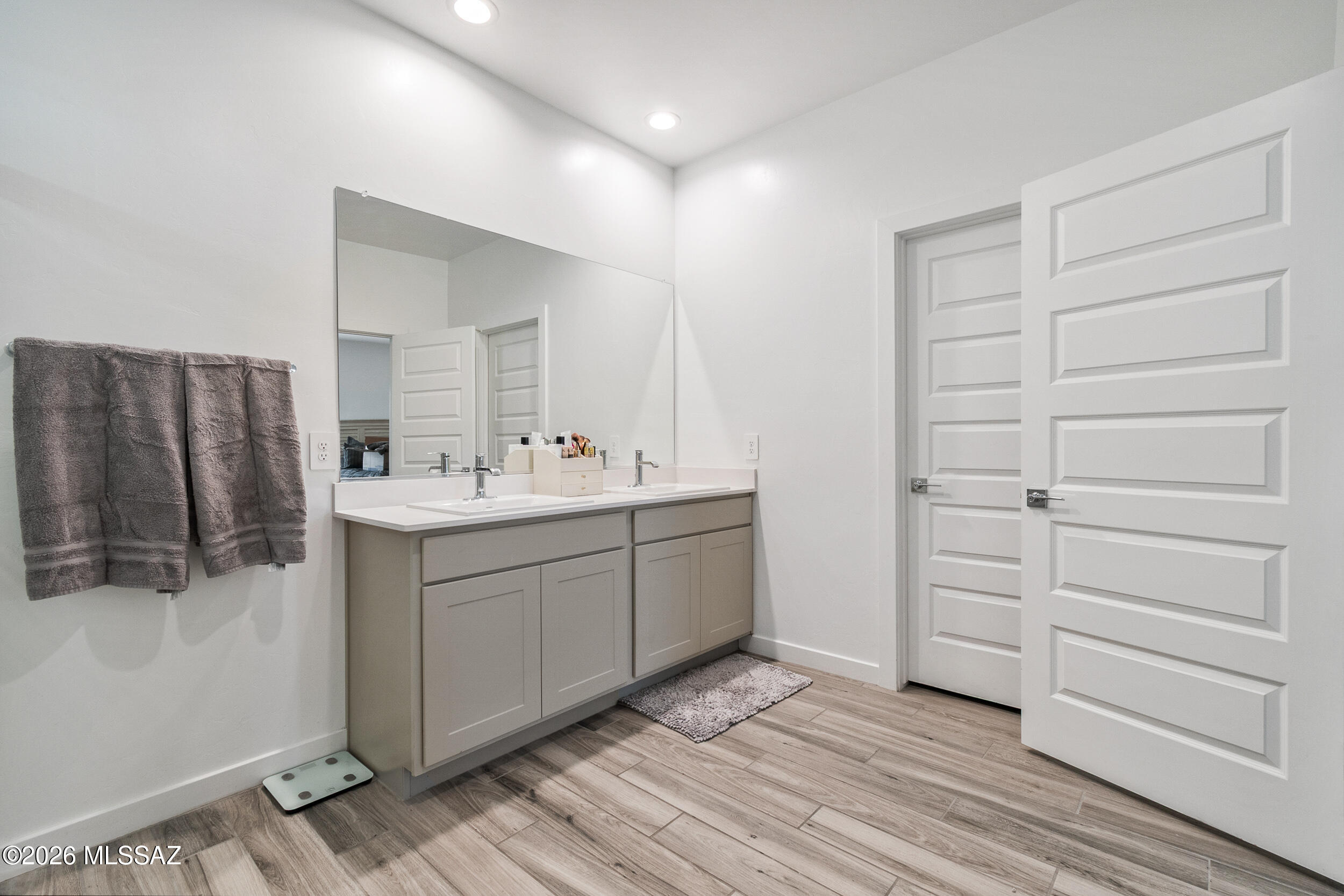 New Tucson Unit NO. 9 (1-404) - Residential