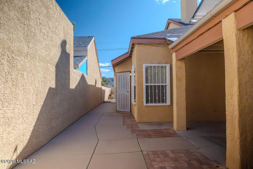 3043 W Avenida Destino