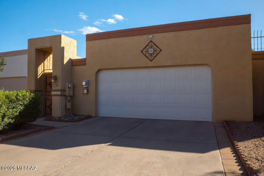 3043 W Avenida Destino