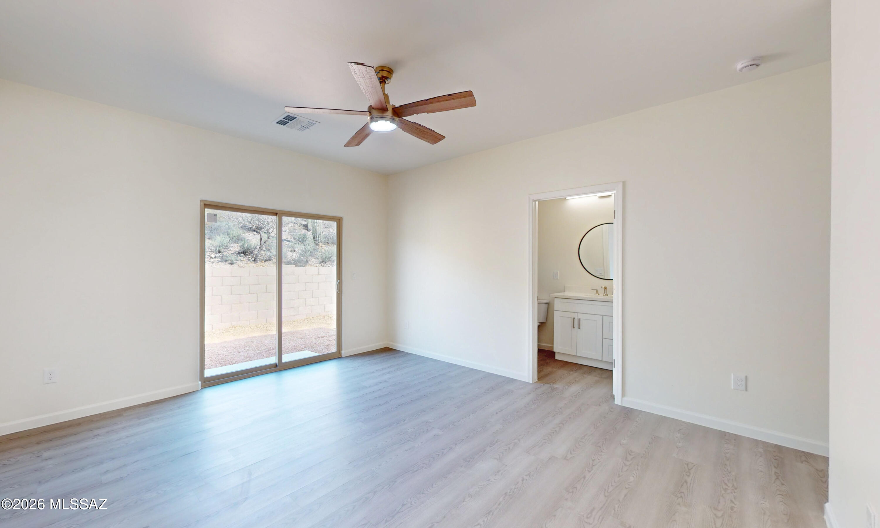 Mountain Manor View - Residential