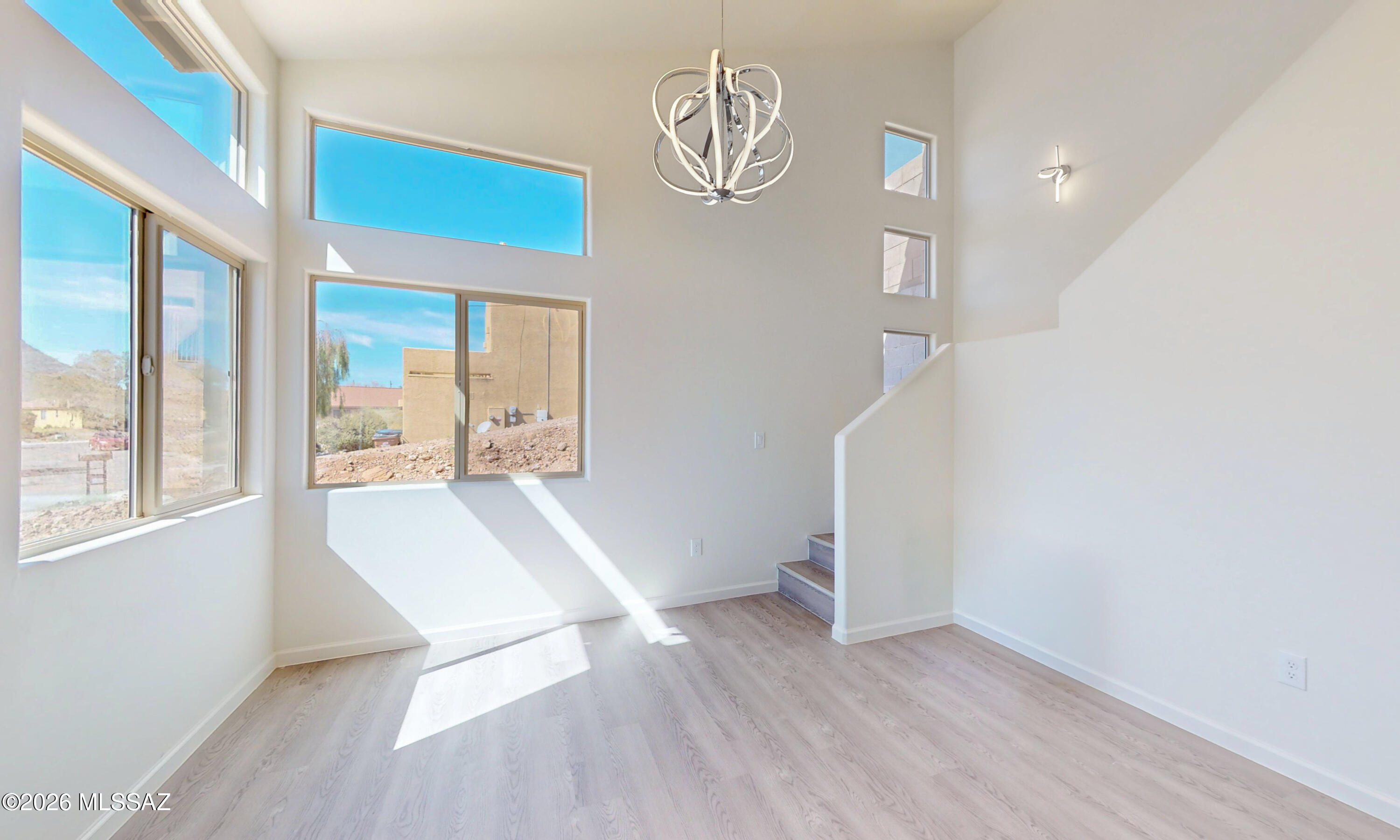 Mountain Manor View - Residential