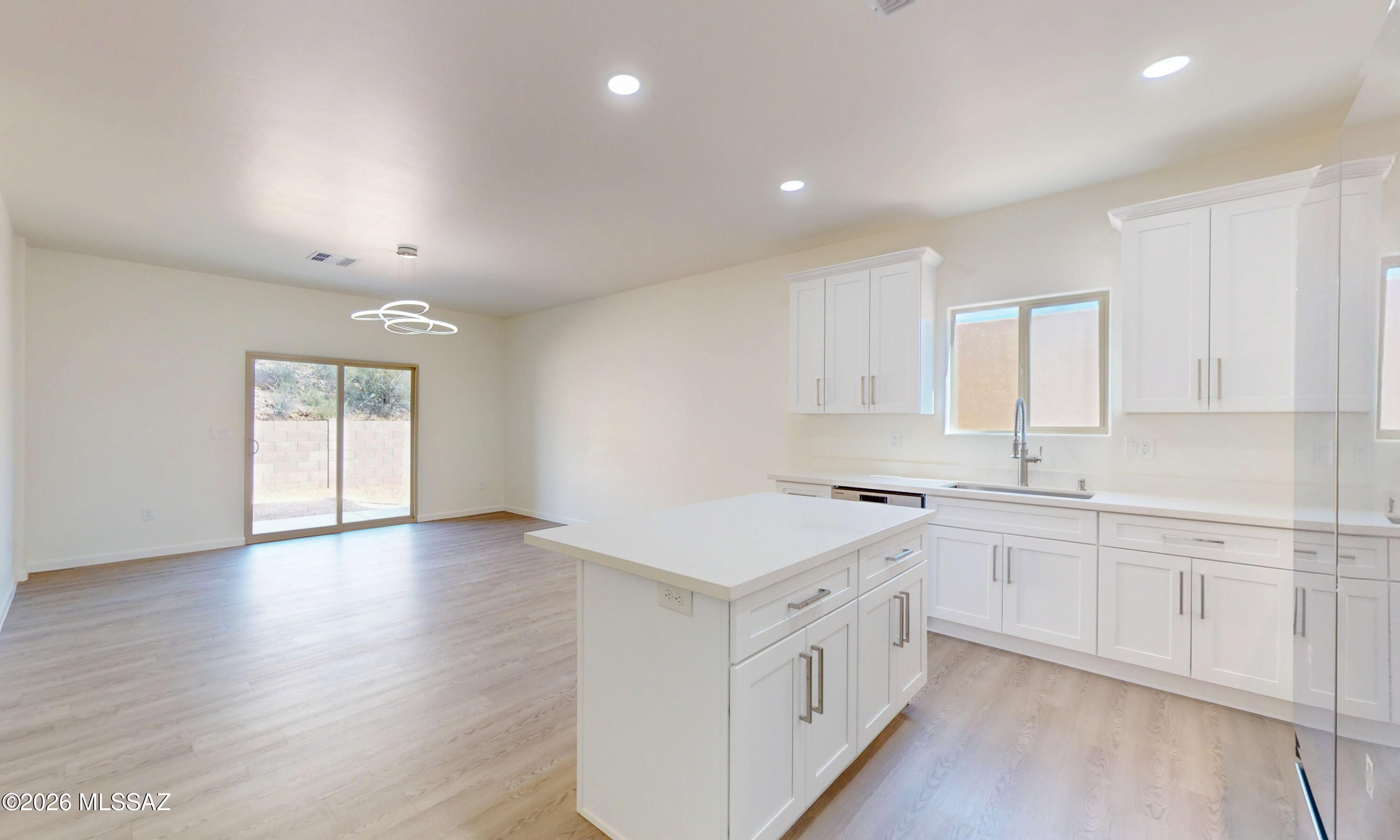 Mountain Manor View - Residential