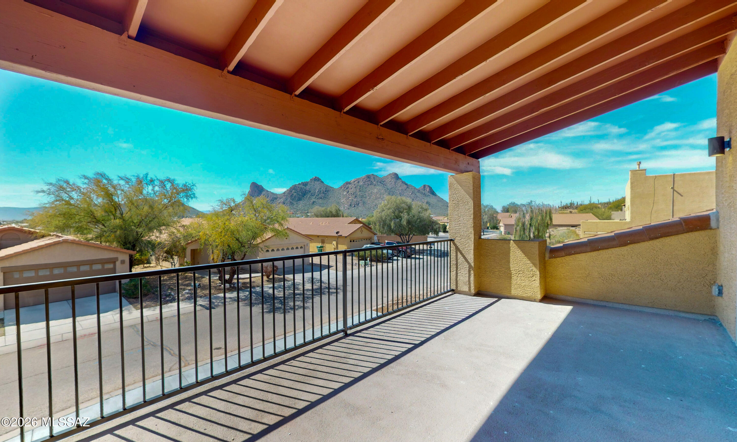Mountain Manor View - Residential