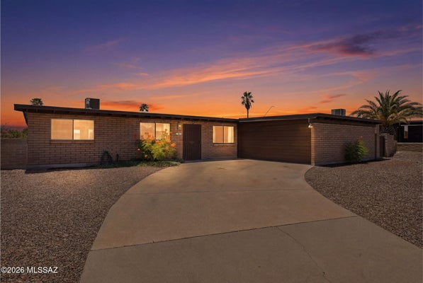 2612 S BONANZA AVE, TUCSON, AZ 85730 - Image 5cd8c77c6038e5a496c8cd365ce2d832/2146707712