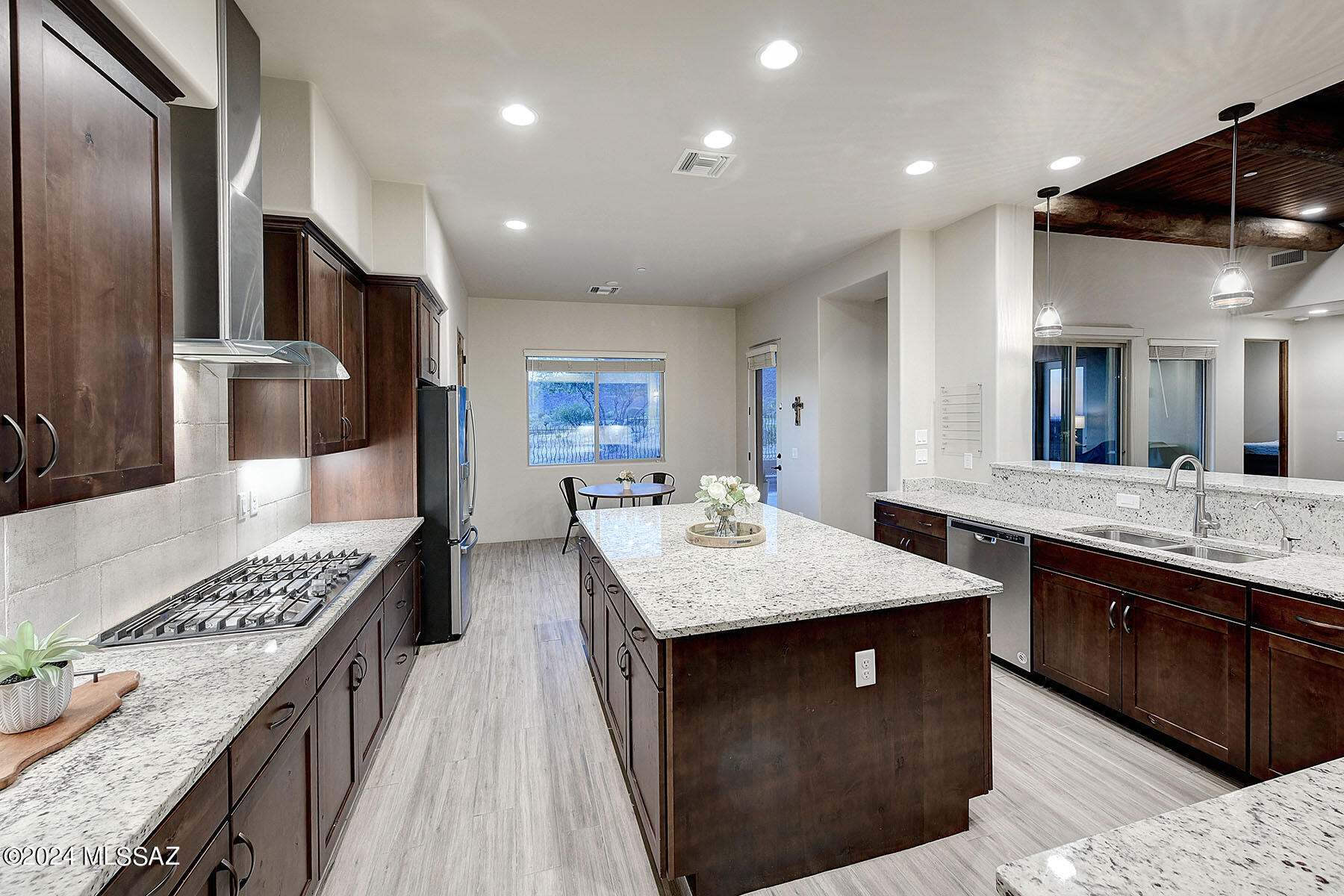Boulder Bridge Pass At Dove Mountain SQ20132910078 - Residential
